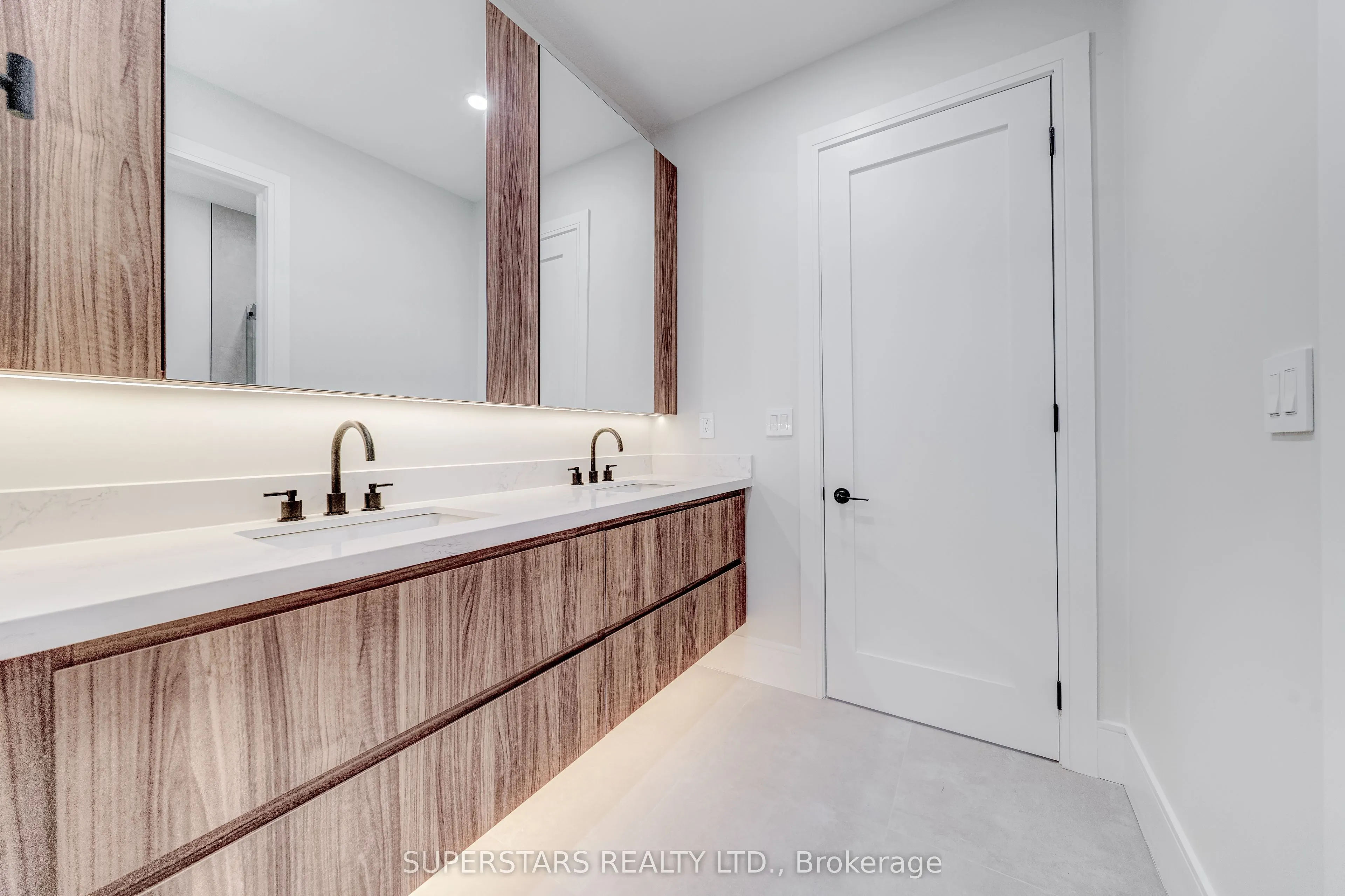 21 Shadbolt Court