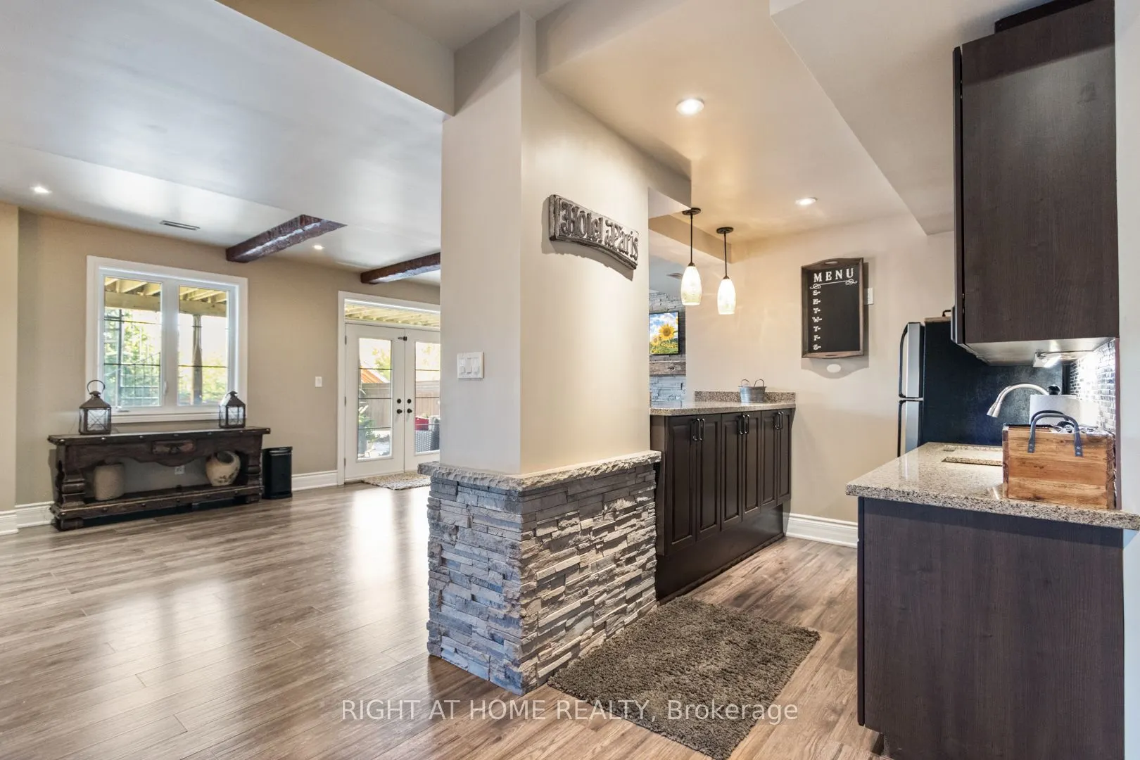 126 Vines Place
