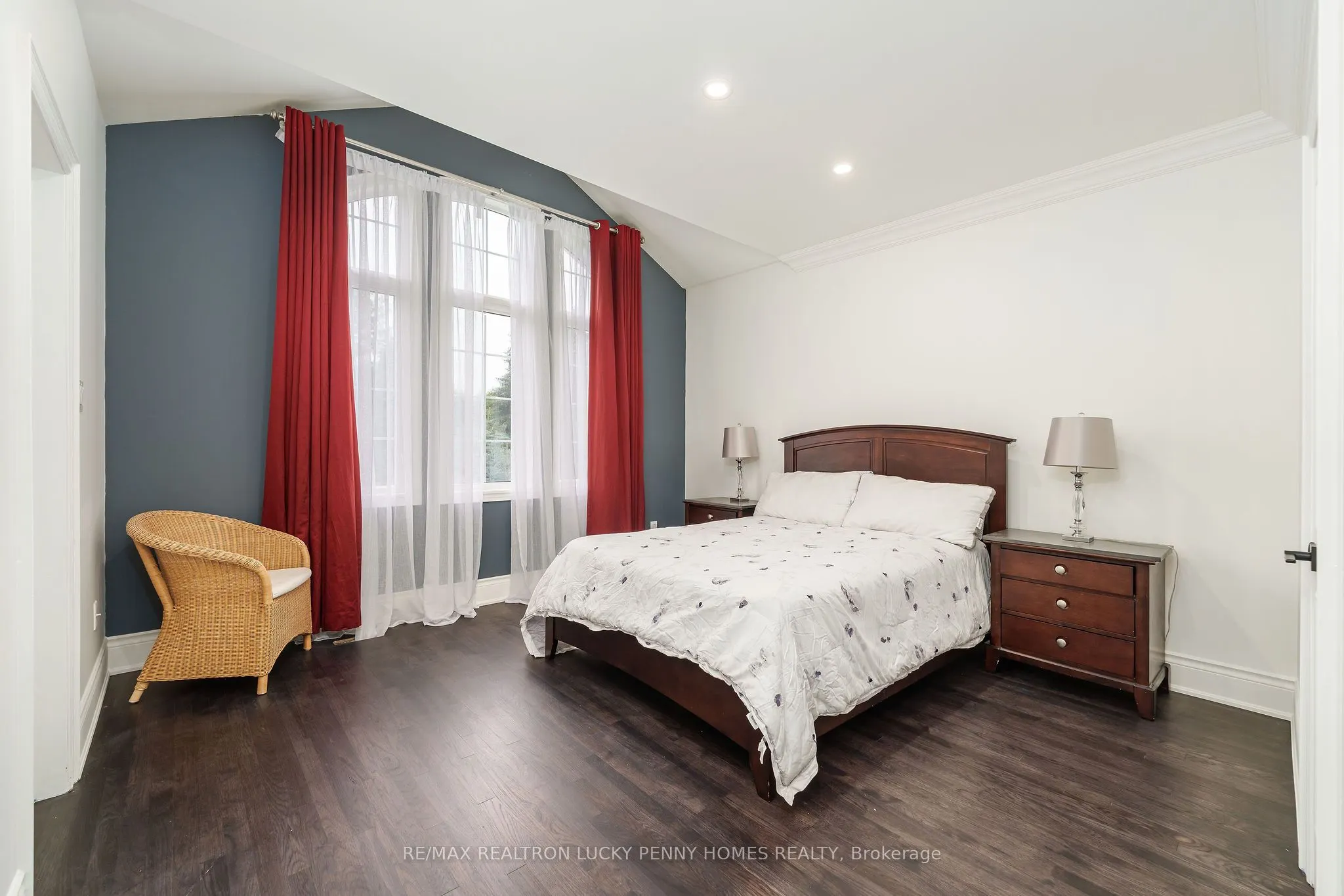 30 Bernadotte Drive