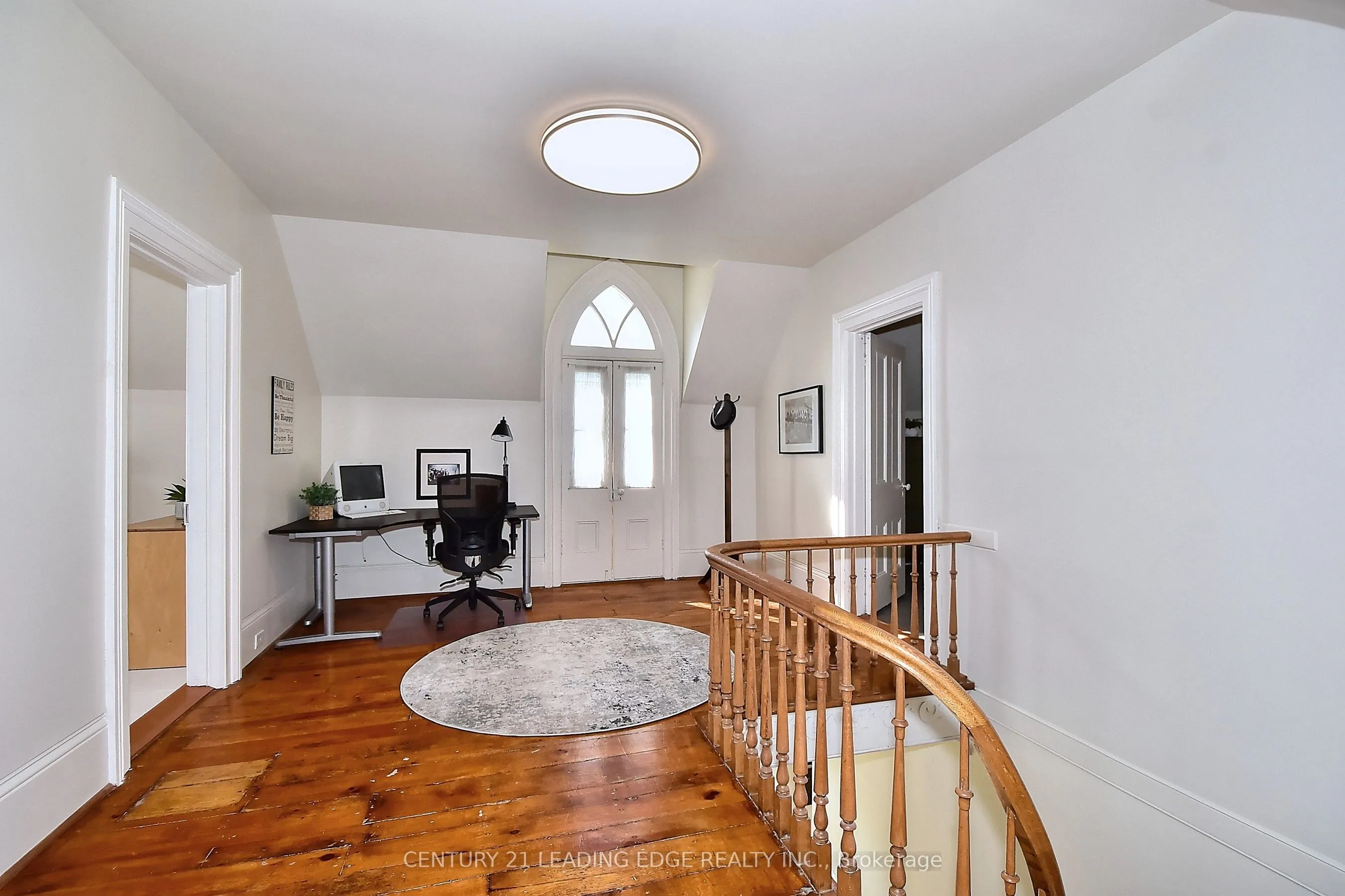 55 Brock Street E