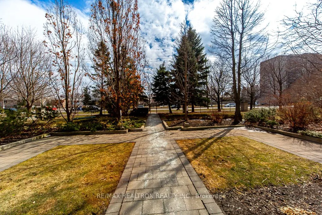 5 Emerald Lane #306