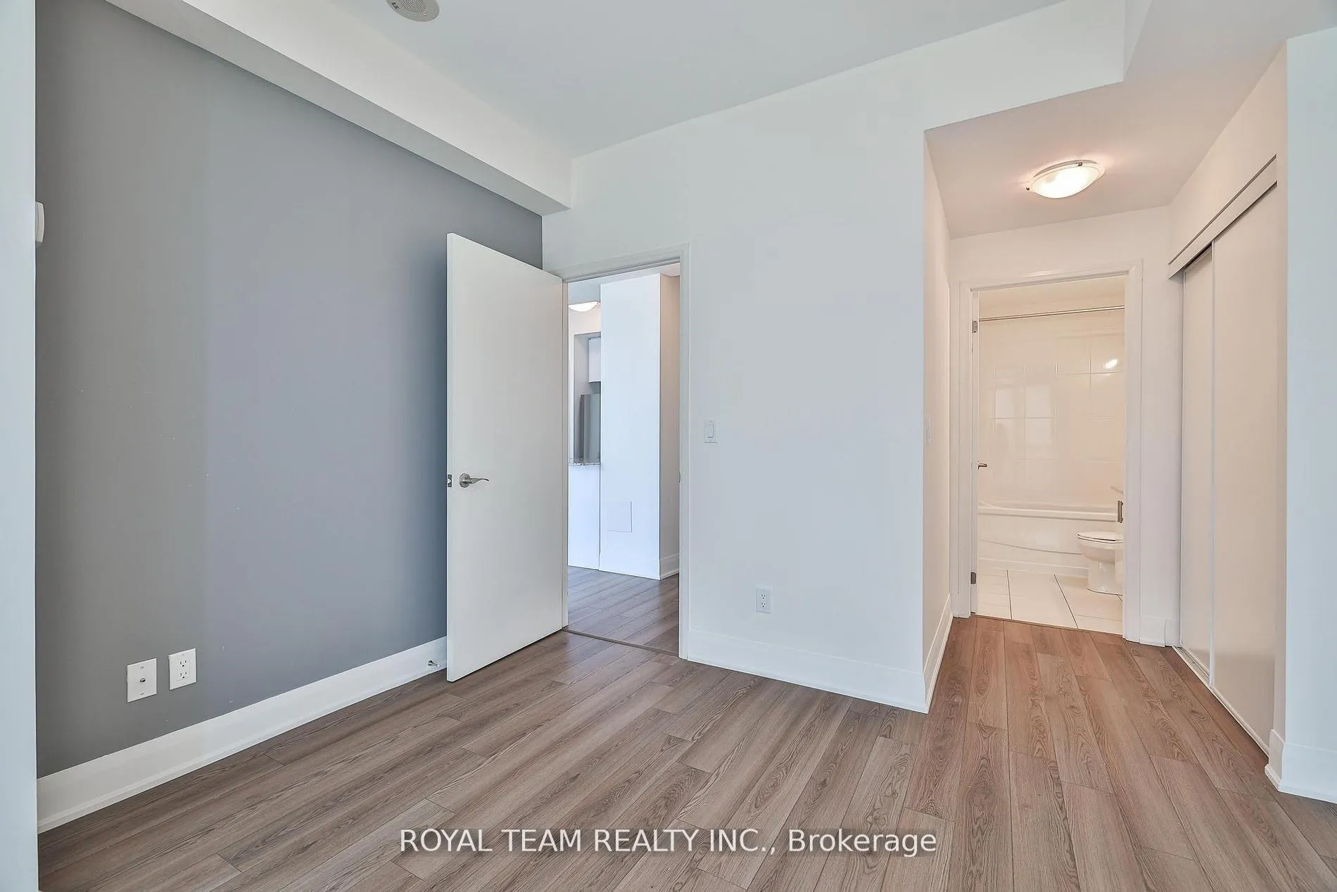 2900 Highway 7 #3405