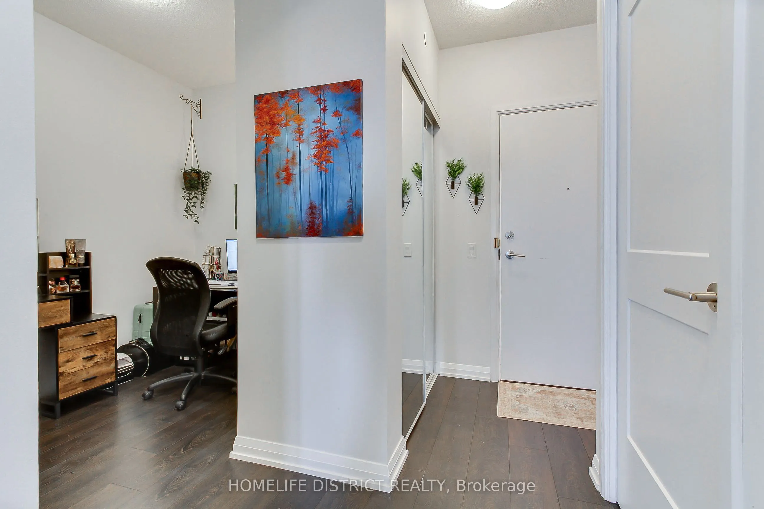 7895 JANE Street #717
