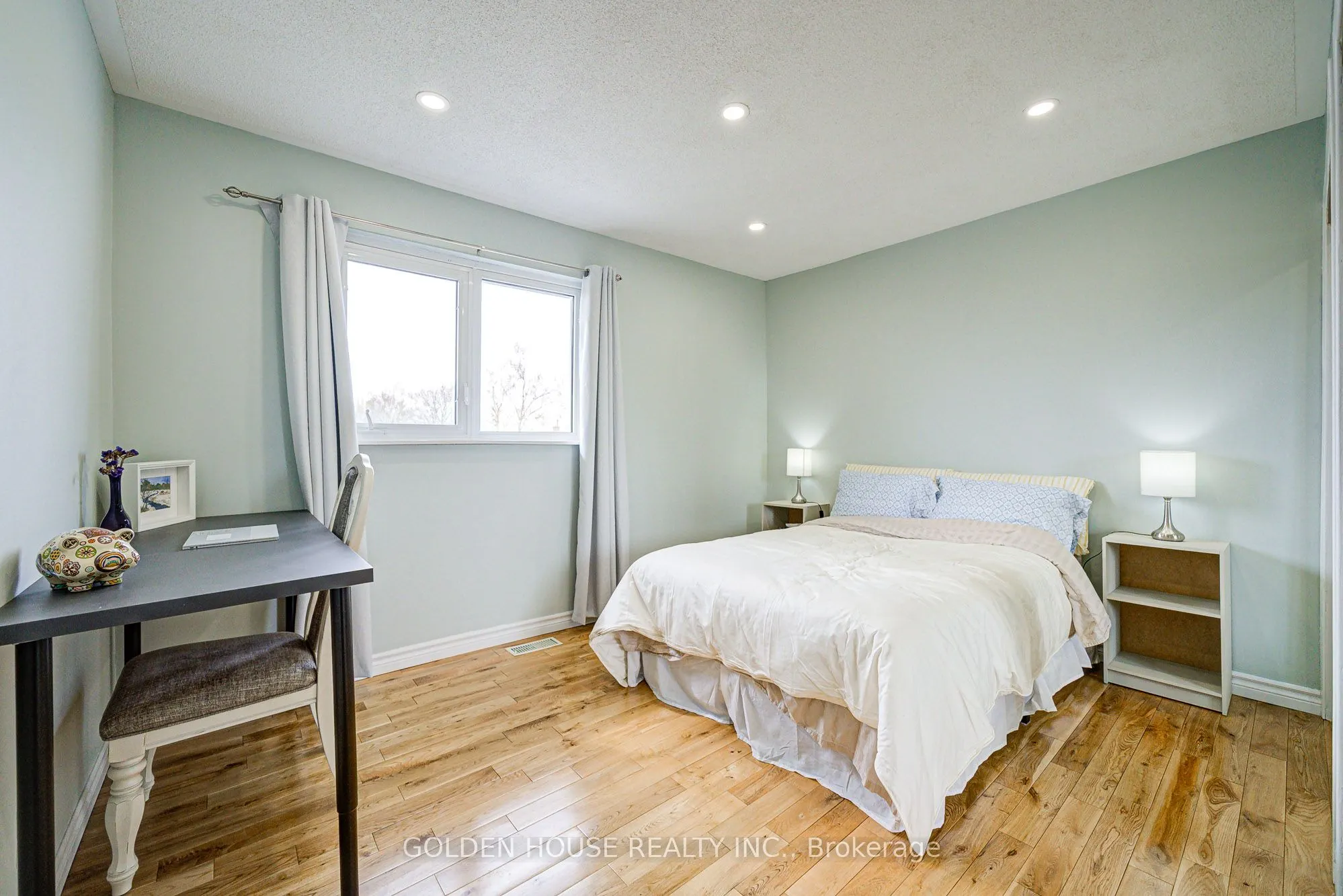 53 West Park Heights
