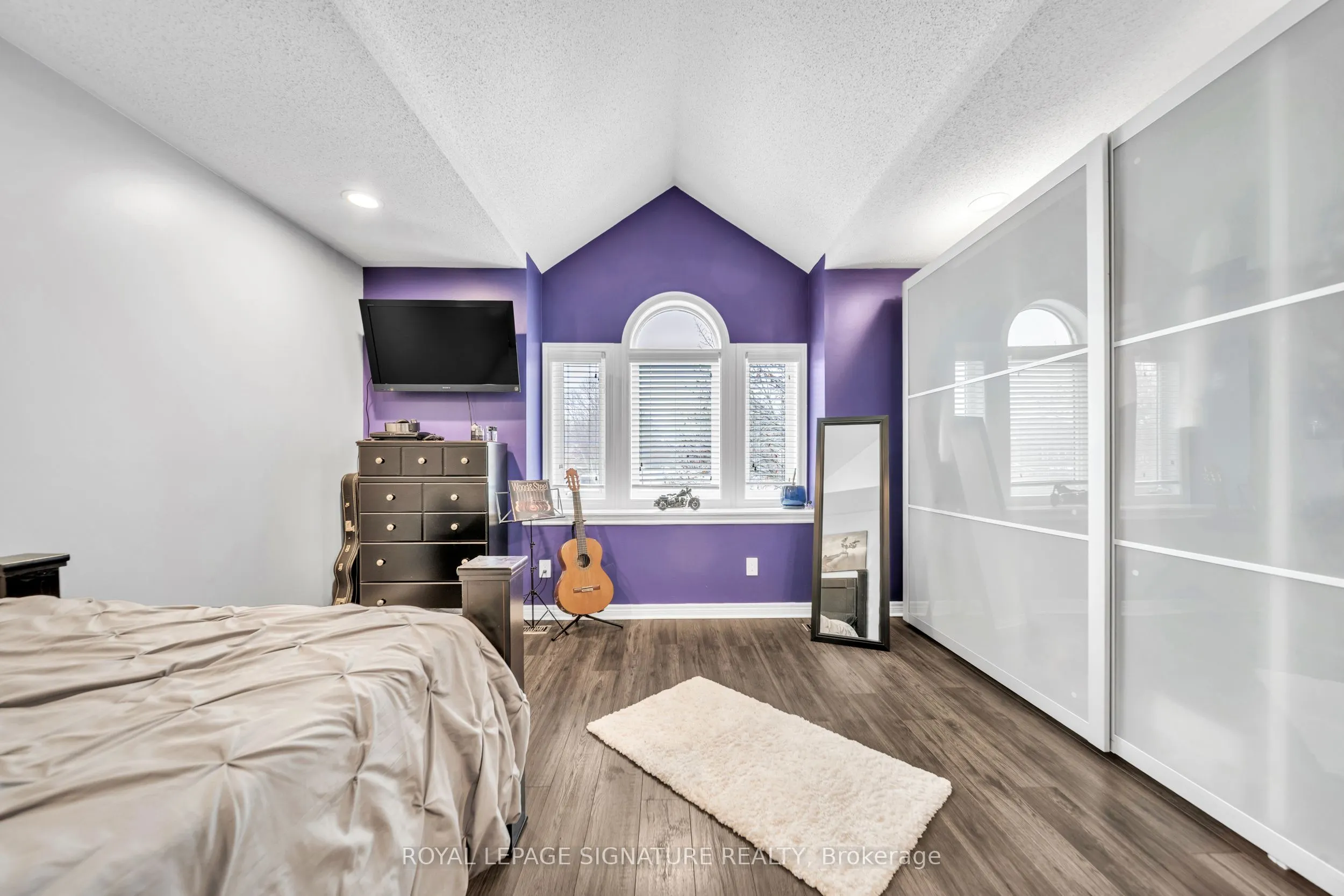 406 Hewitt Circle