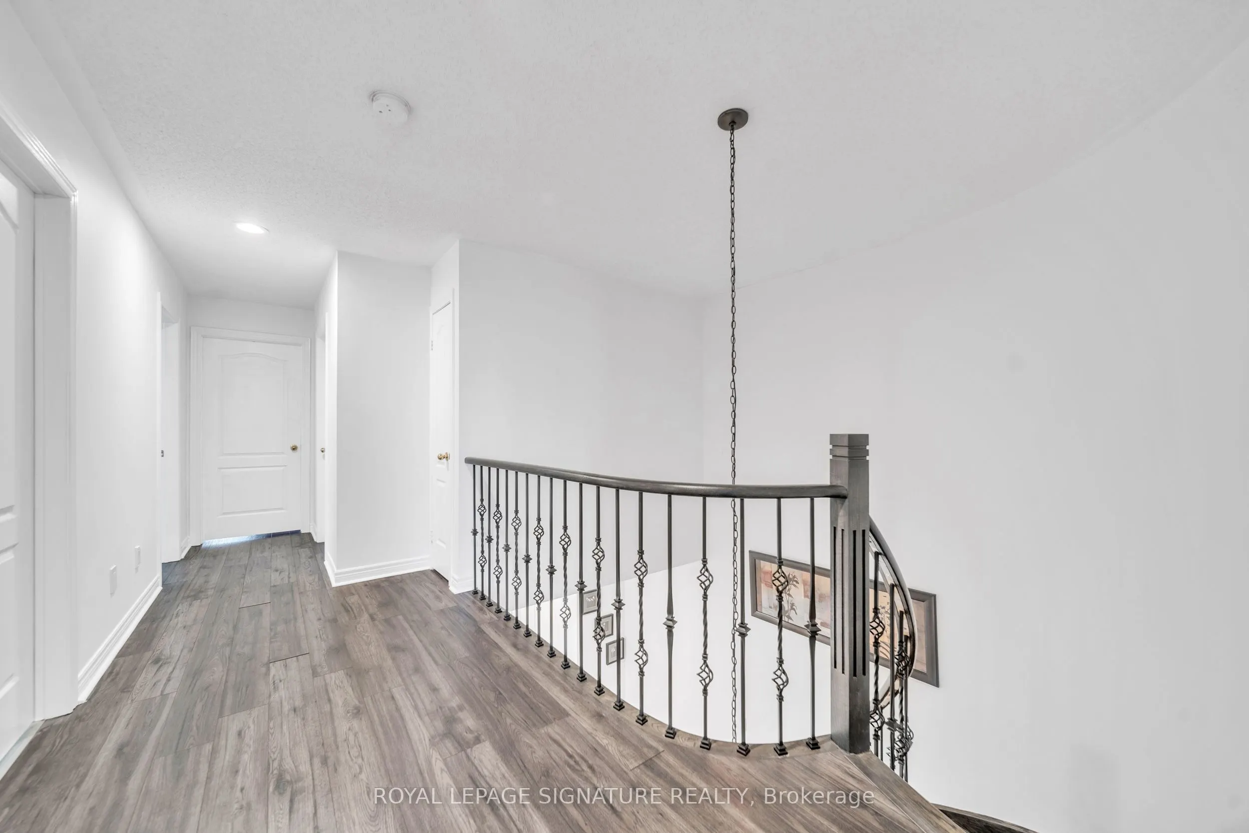 406 Hewitt Circle