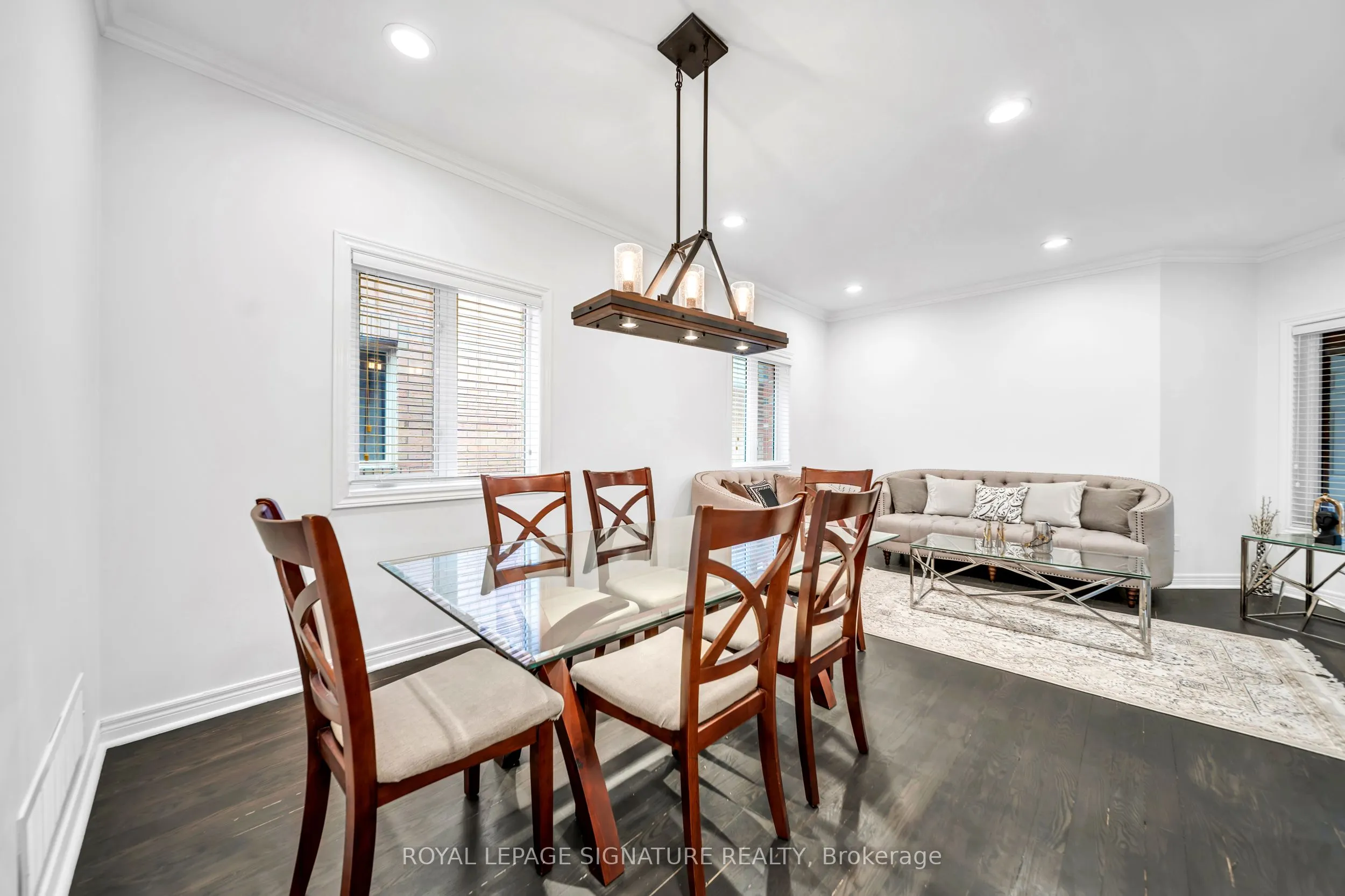 406 Hewitt Circle