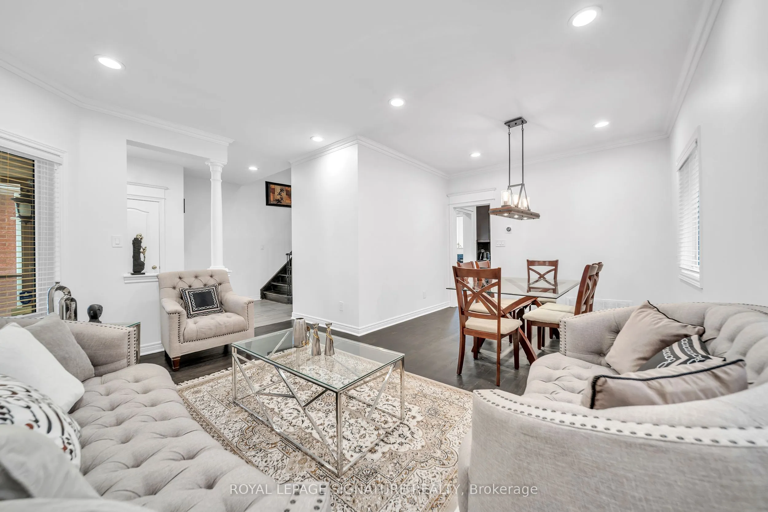 406 Hewitt Circle