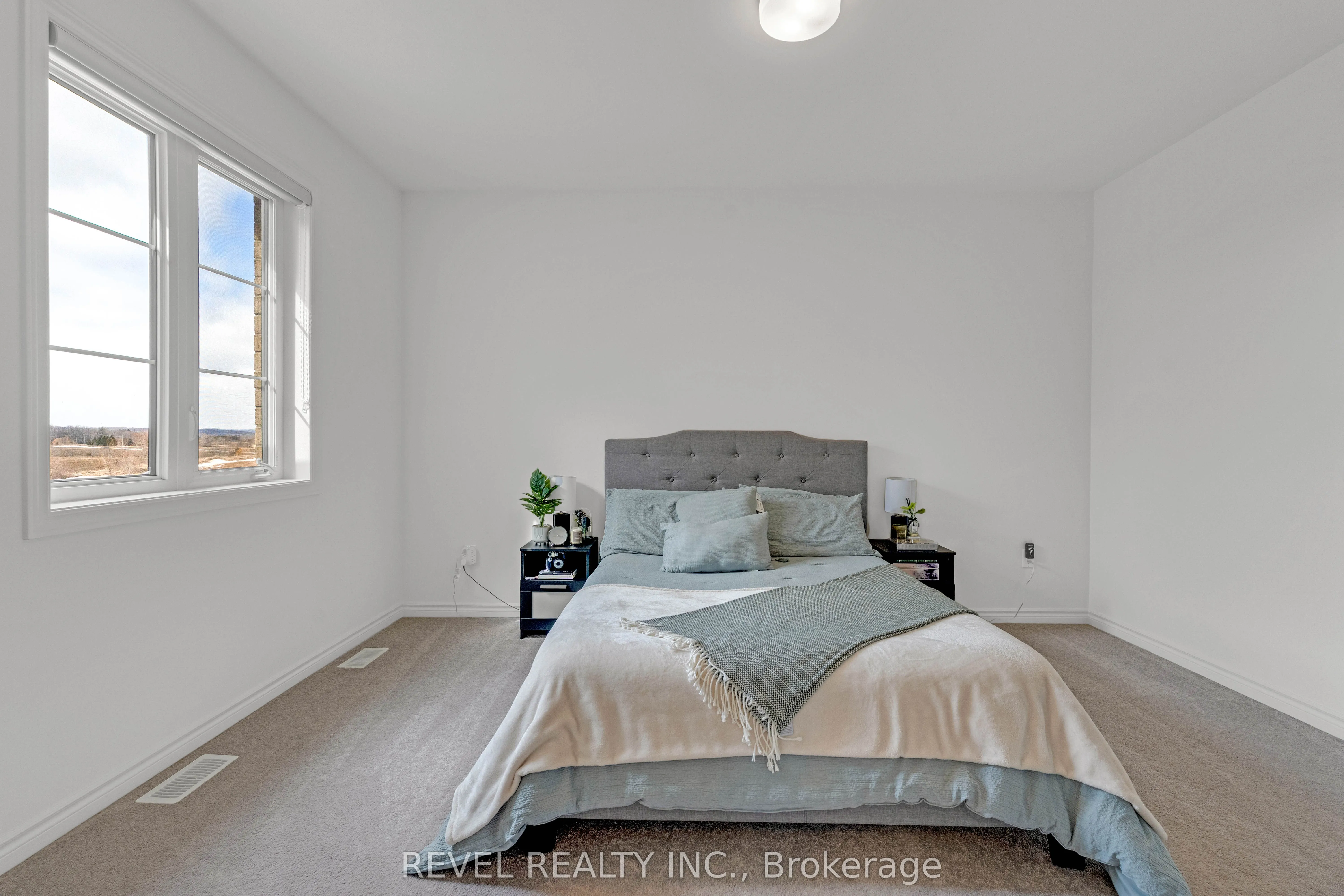 77 Marigold Boulevard