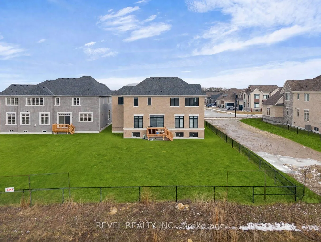 77 Marigold Boulevard