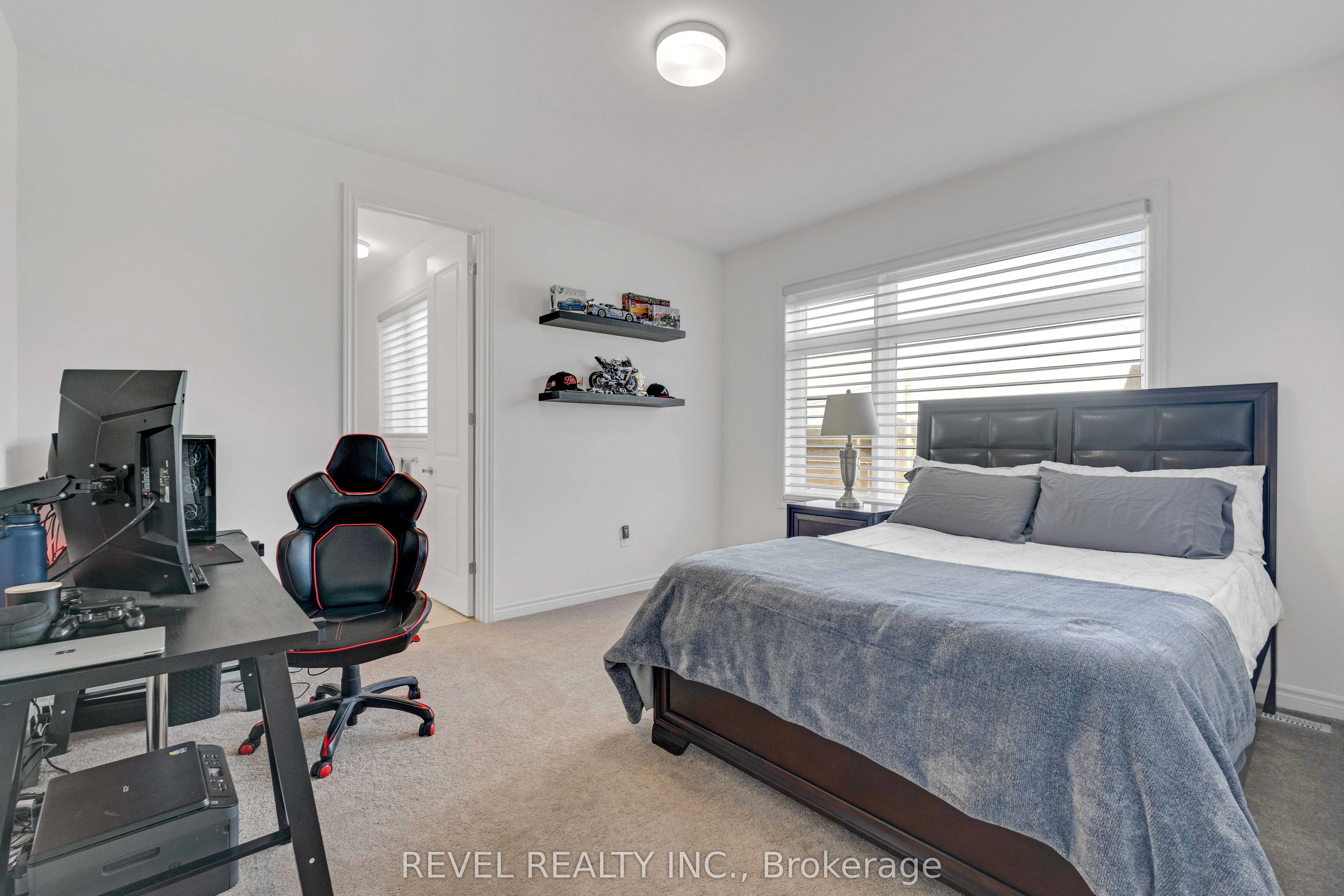 77 Marigold Boulevard