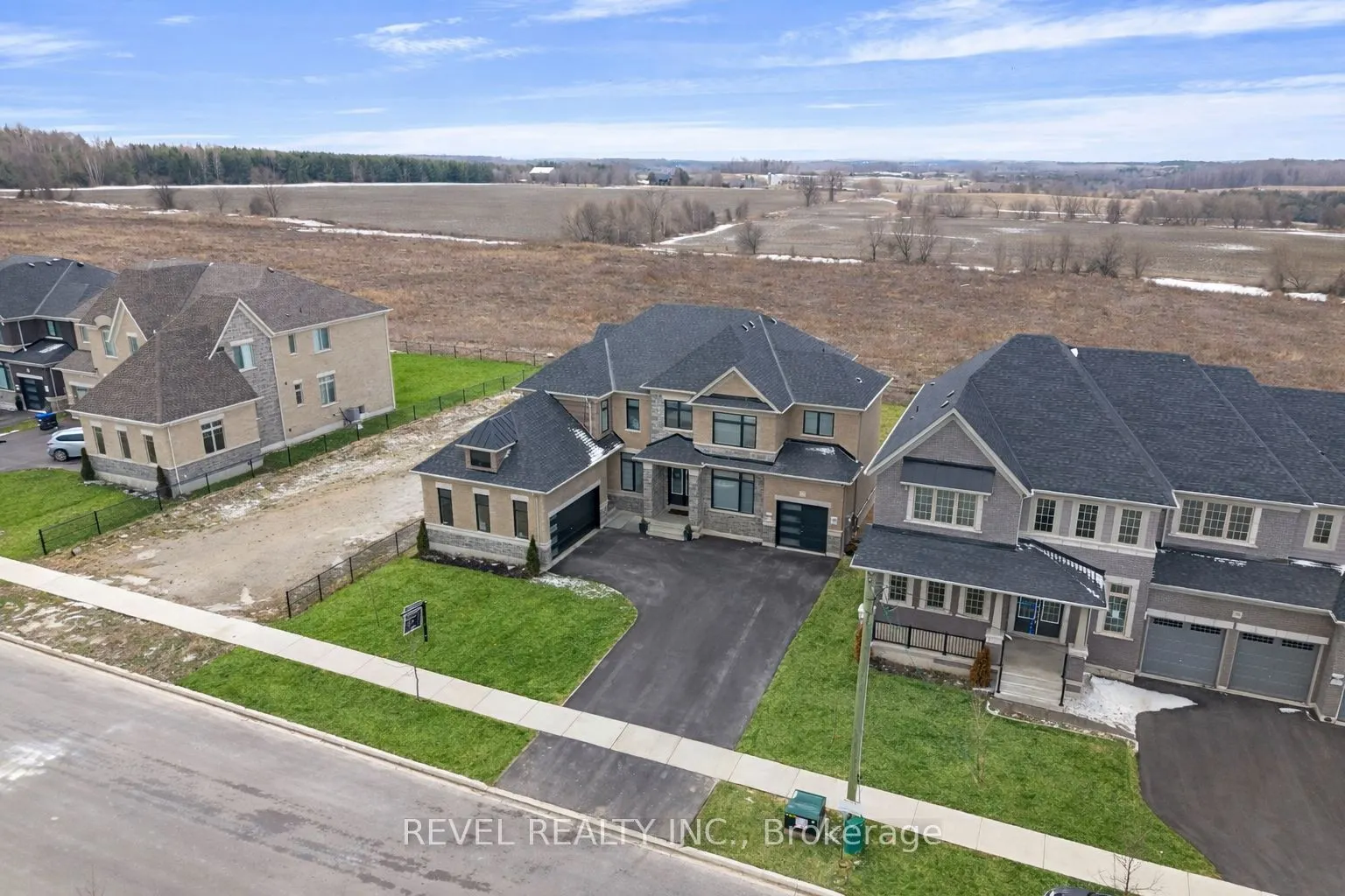 77 Marigold Boulevard