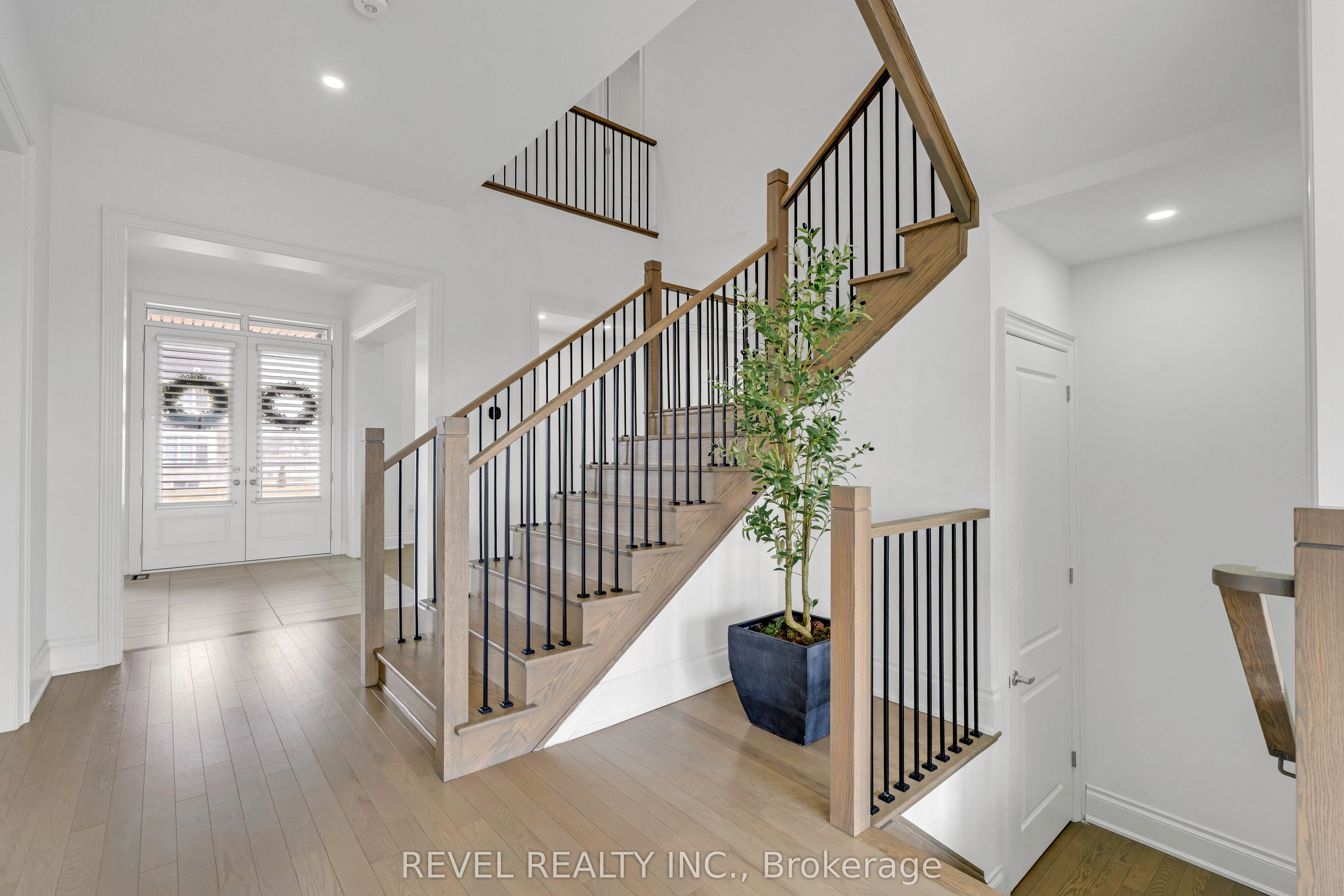 77 Marigold Boulevard