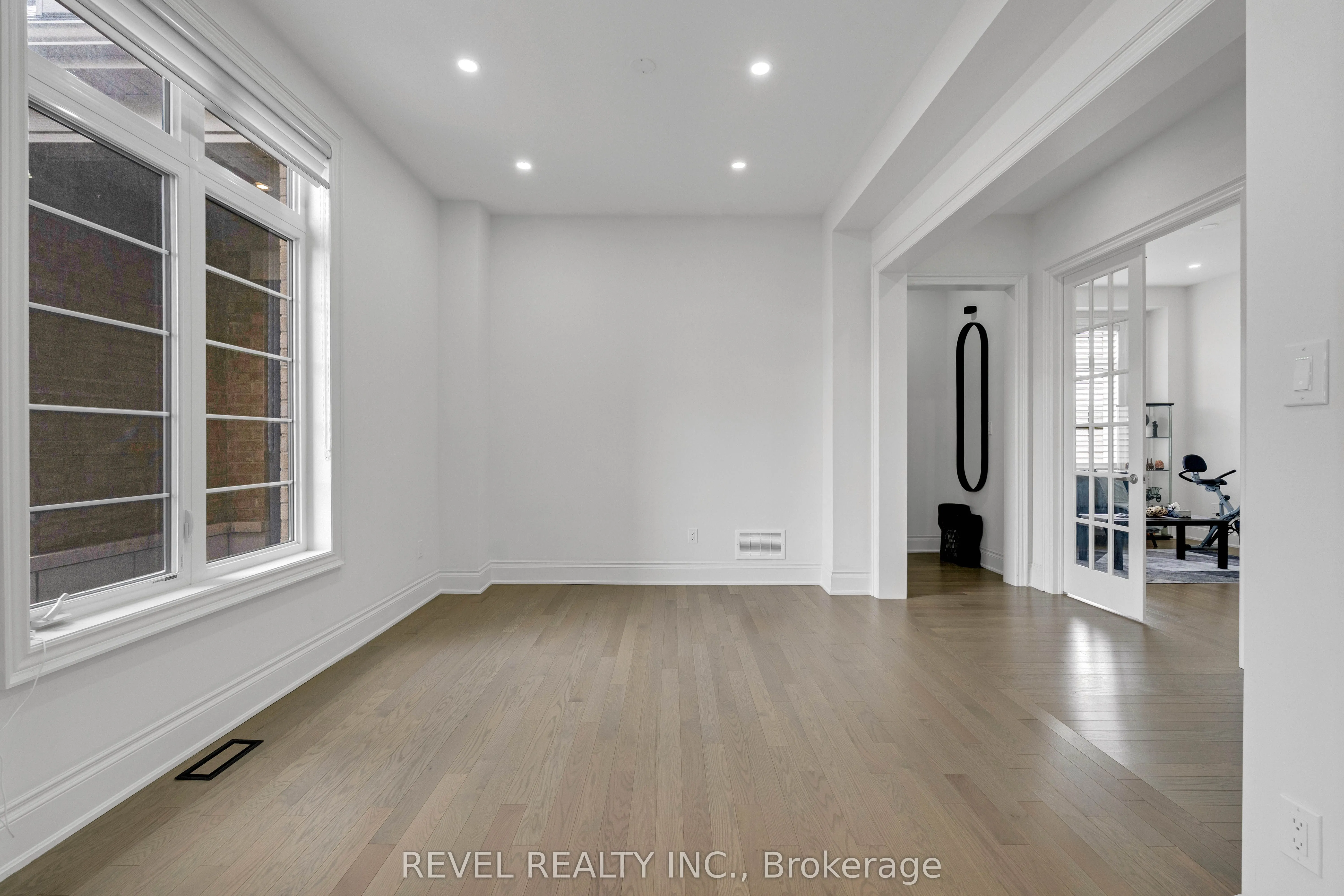 77 Marigold Boulevard