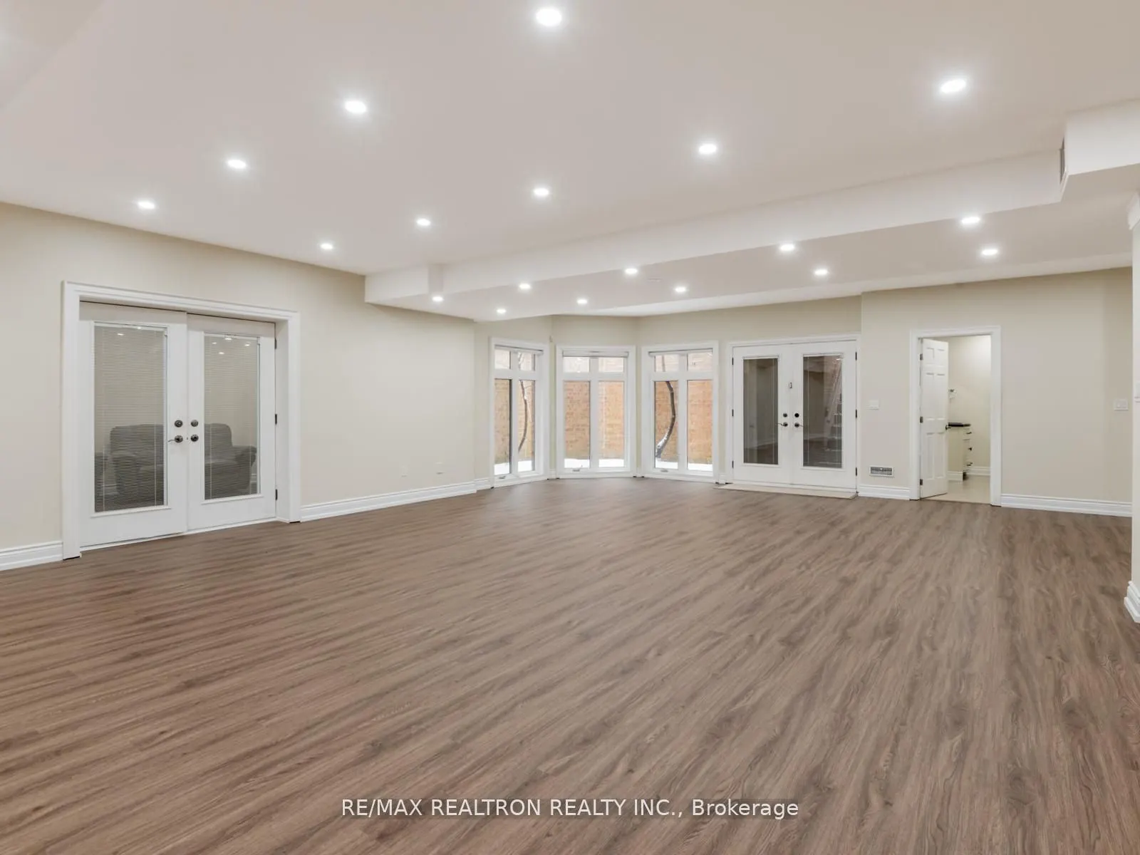 5 Long Hill Drive