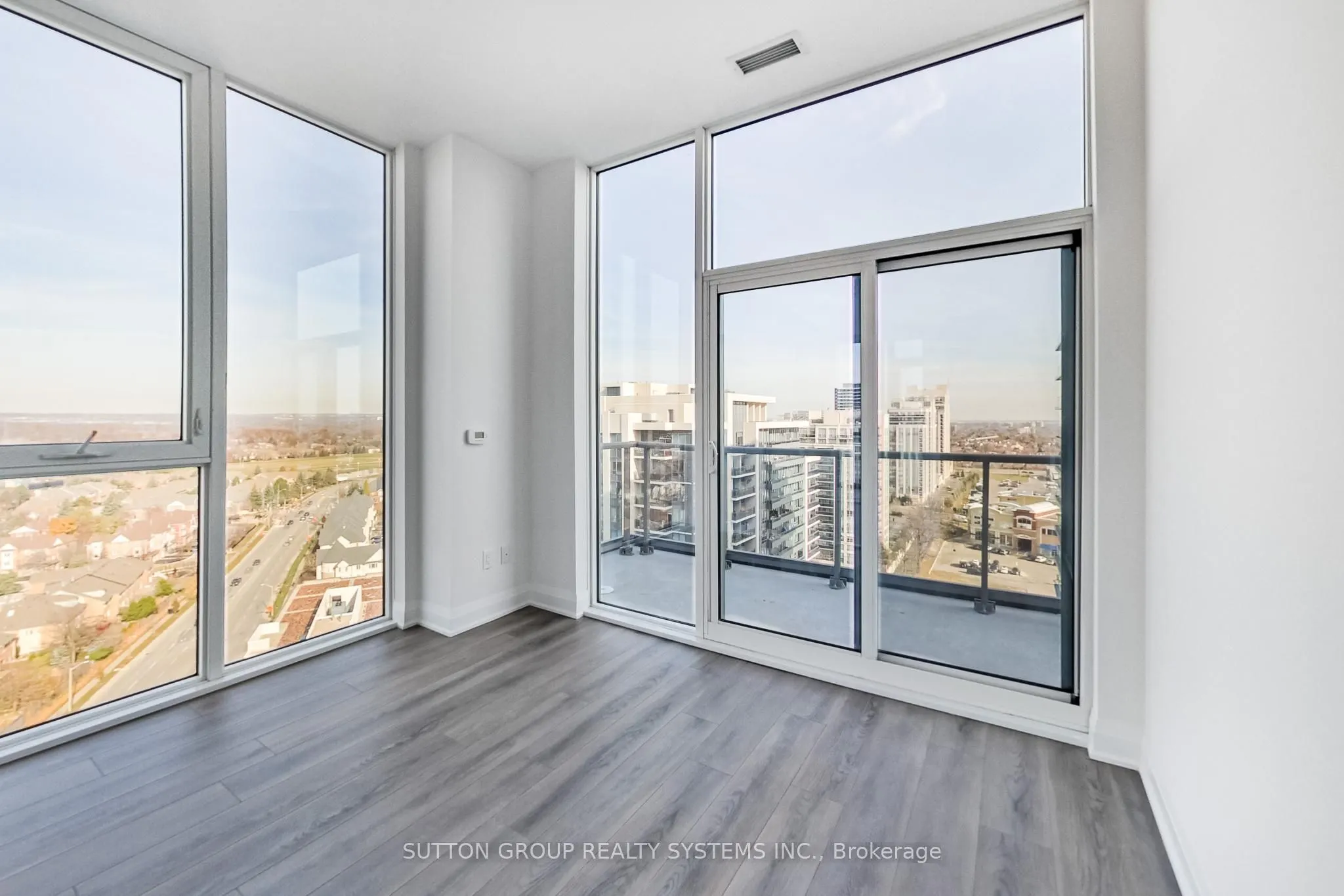 10 Gatineau Drive #1704