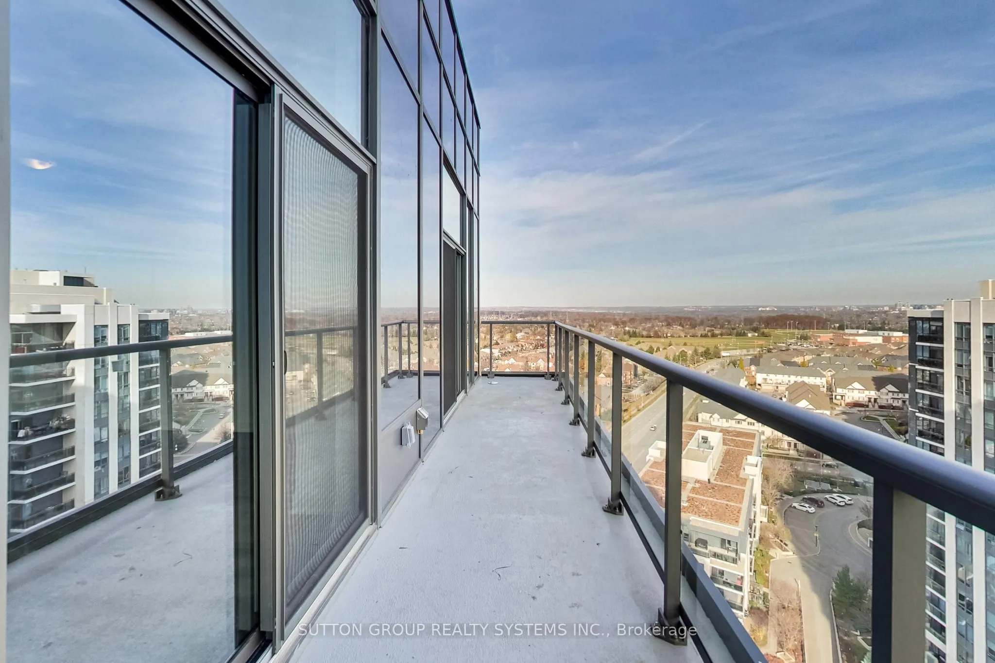 10 Gatineau Drive #1704