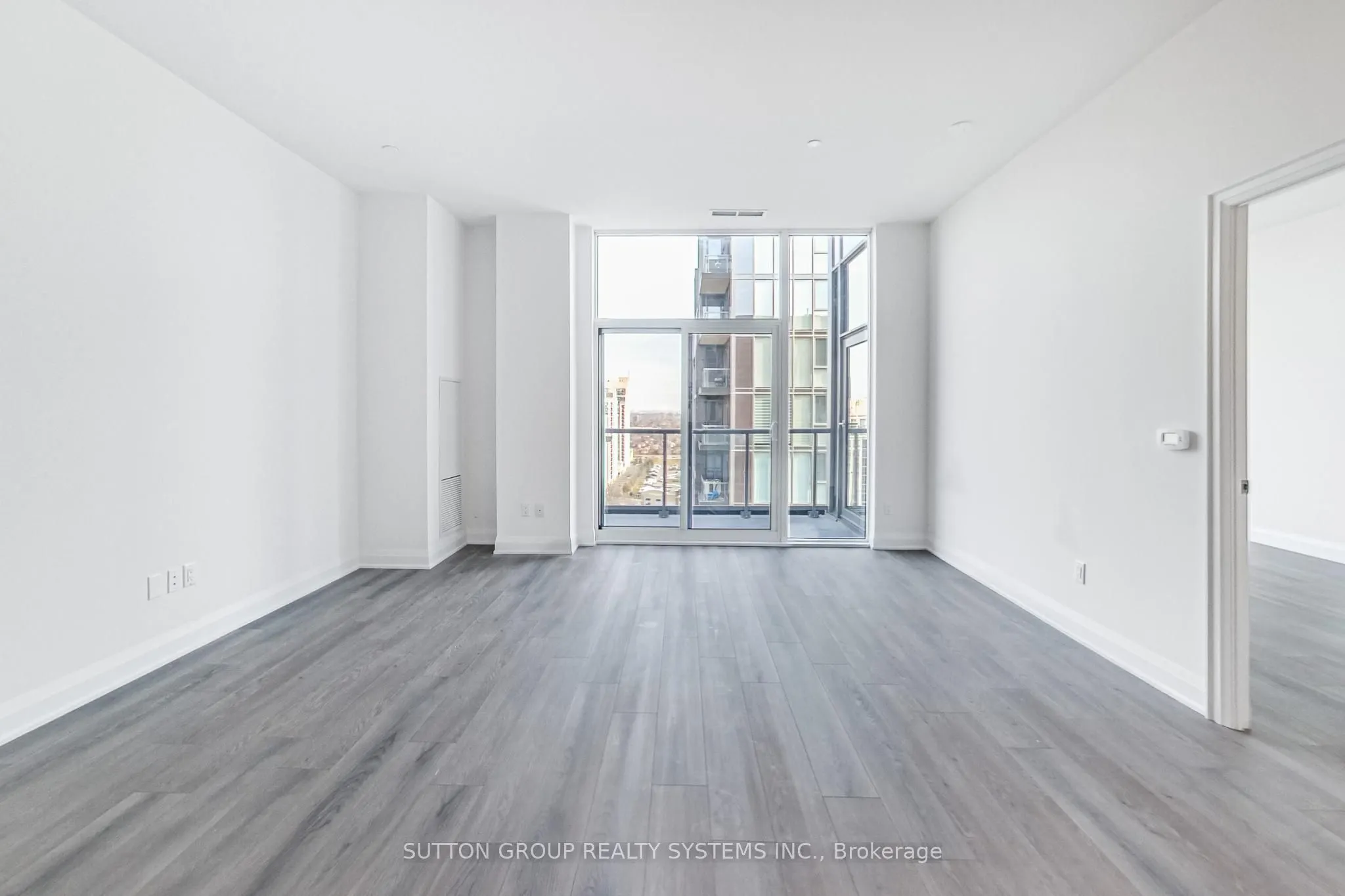 10 Gatineau Drive #1704