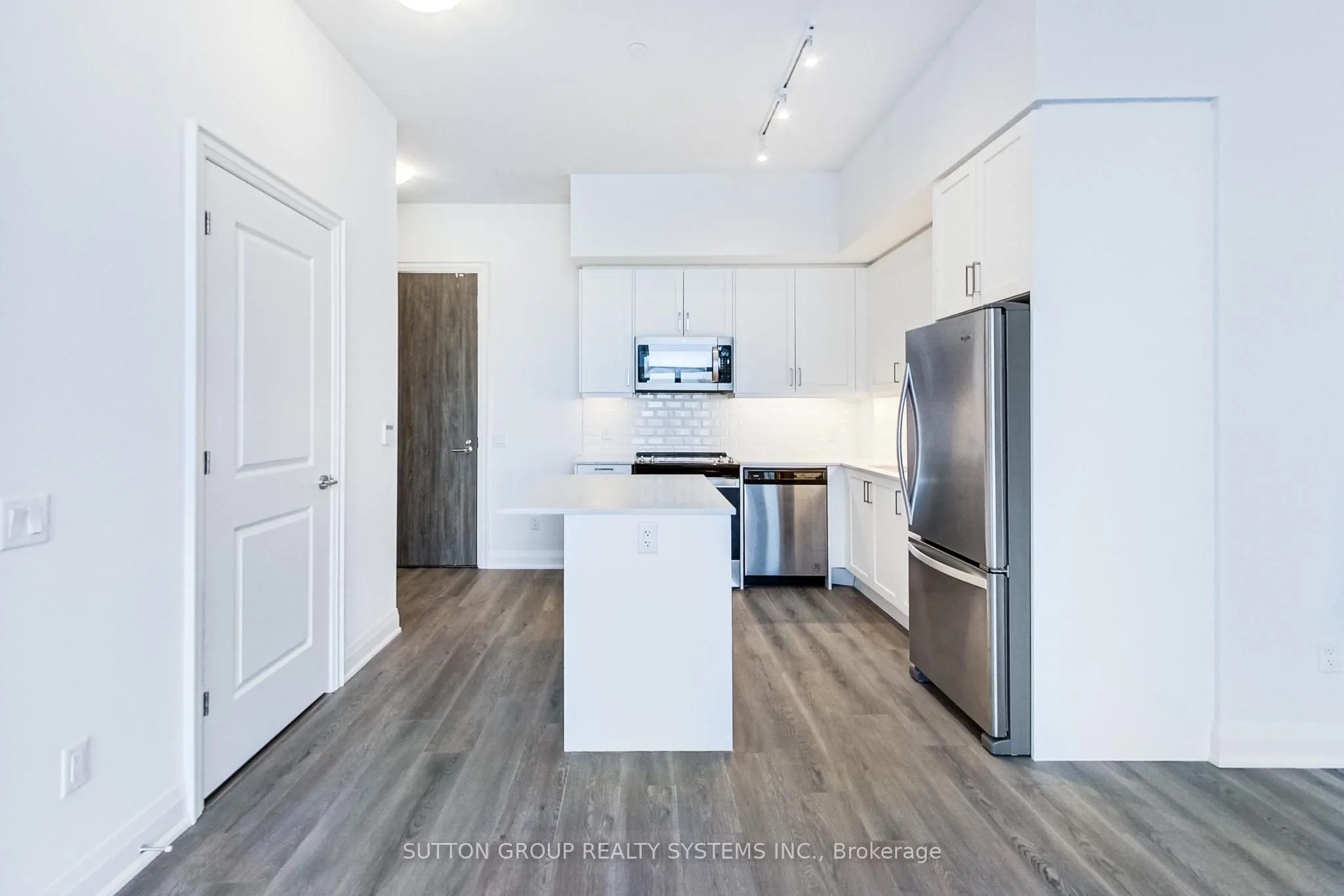 10 Gatineau Drive #1704