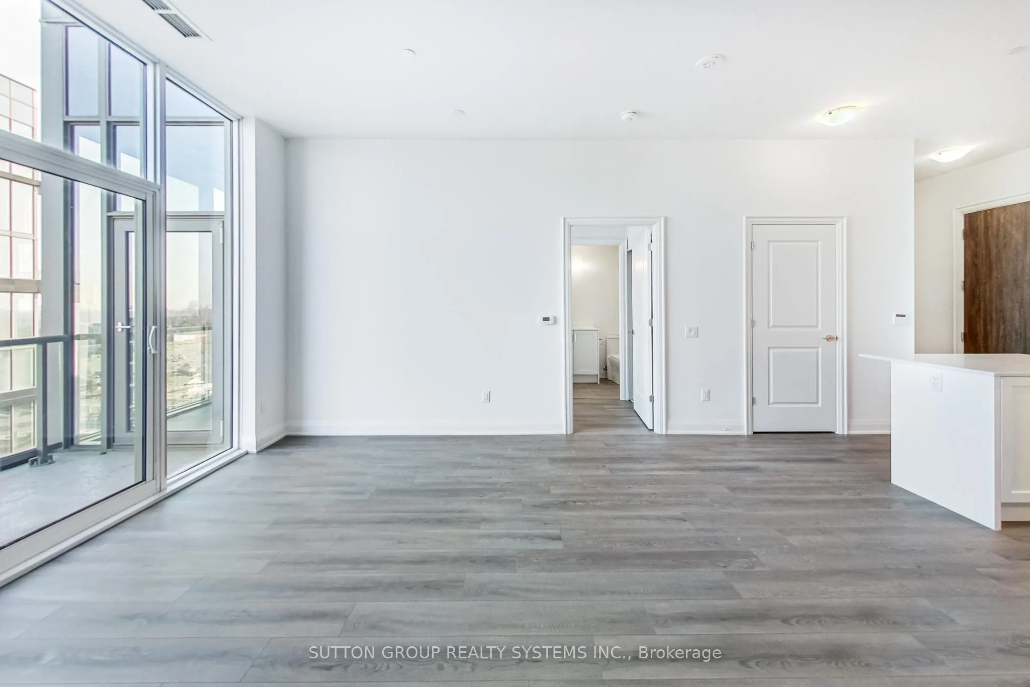 10 Gatineau Drive #1704