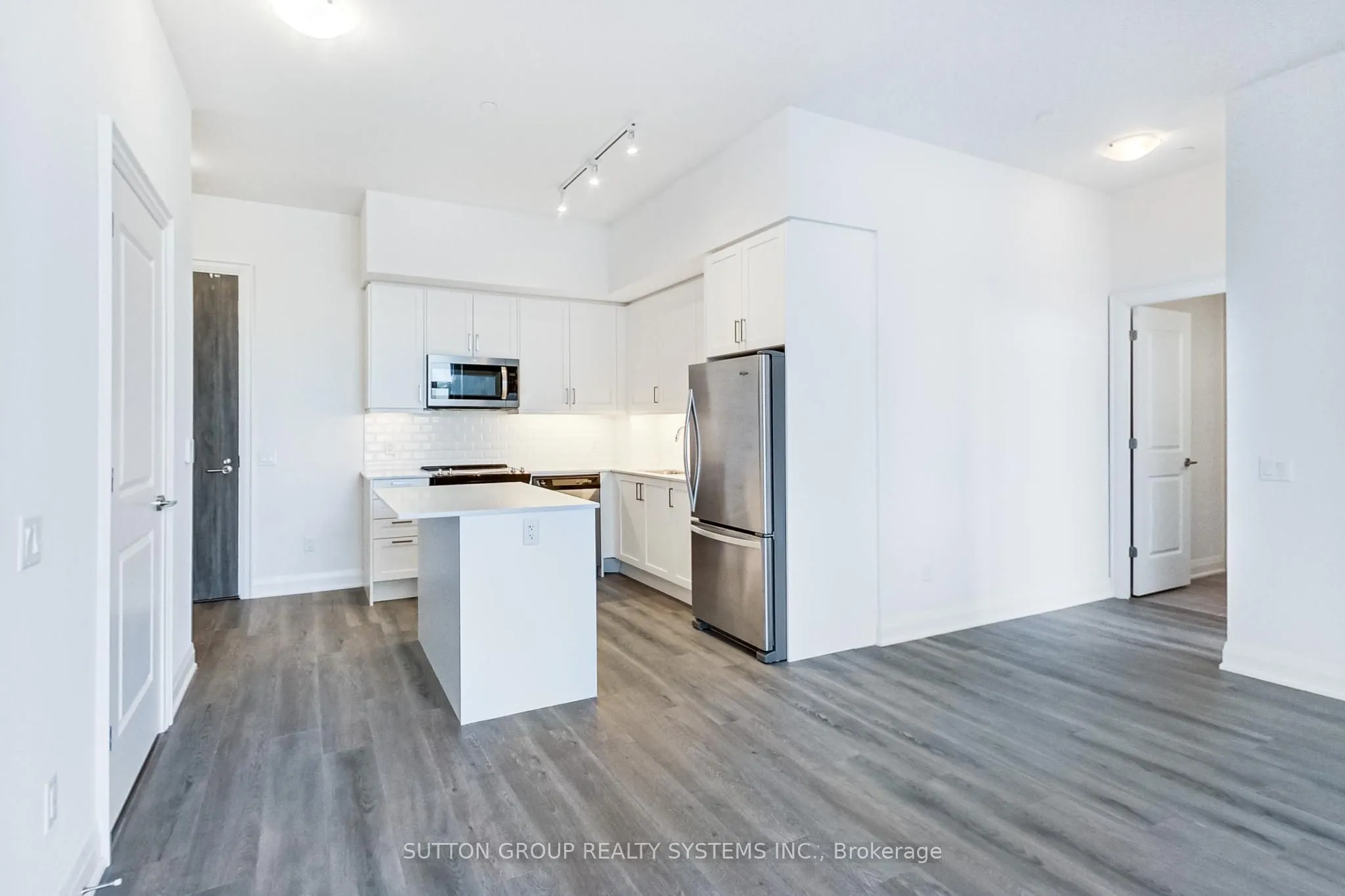 10 Gatineau Drive #1704