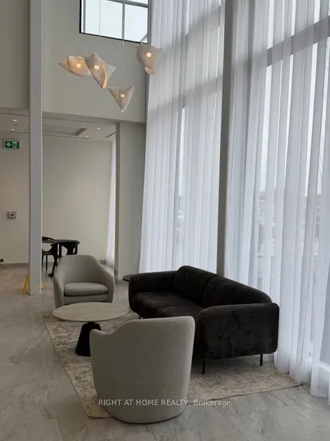 6 DAVID EYER Road #307