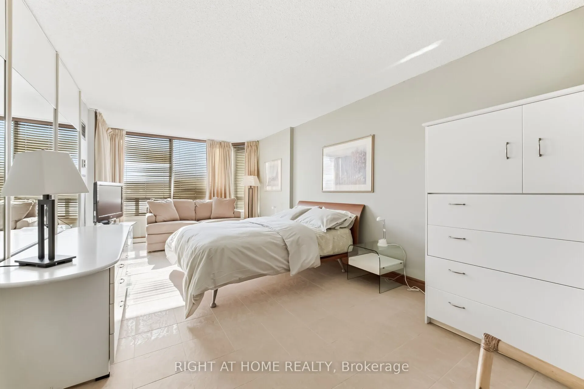 120 Promenade Circle #711