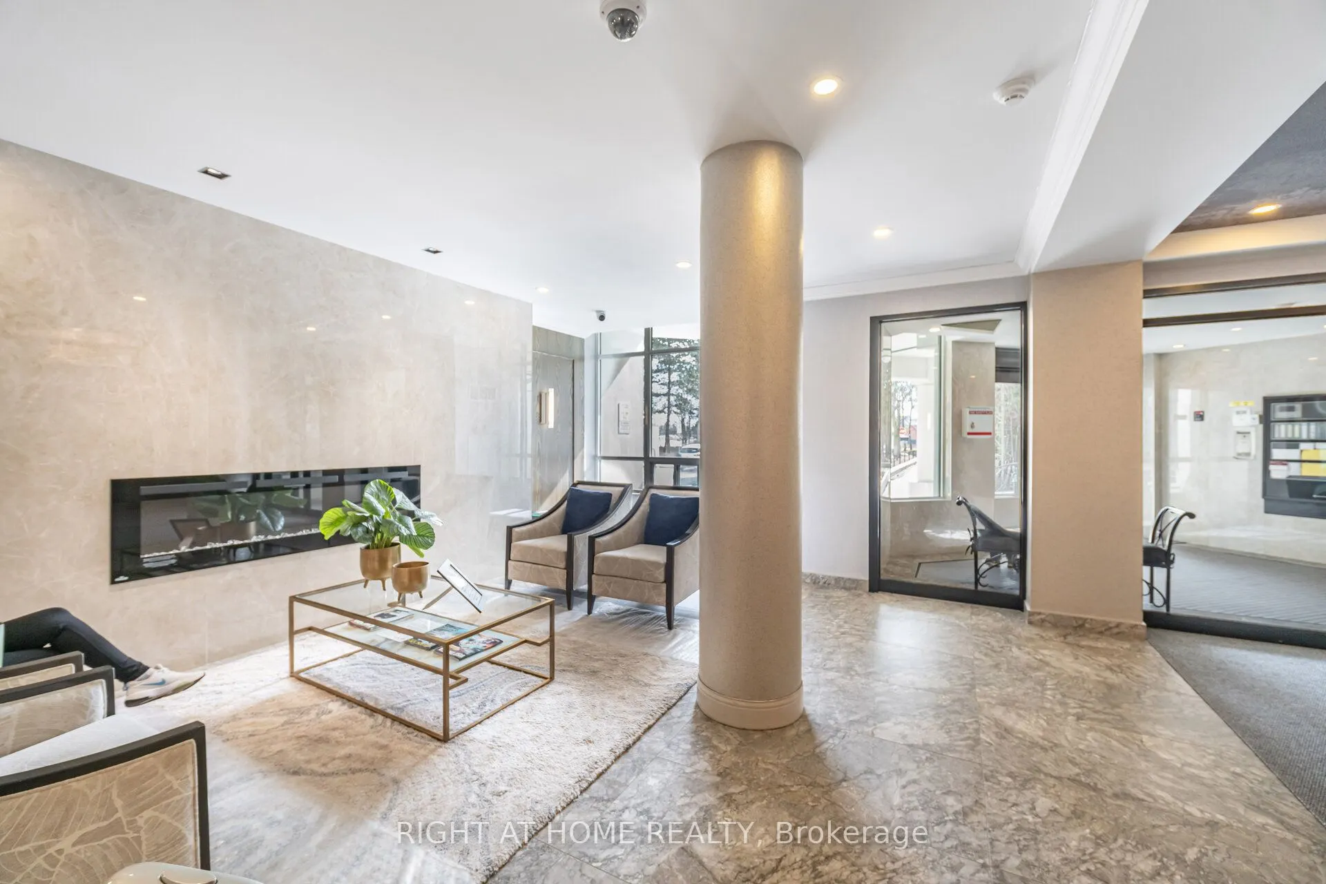120 Promenade Circle #711