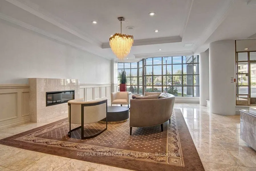7 Townsgate Drive #1206