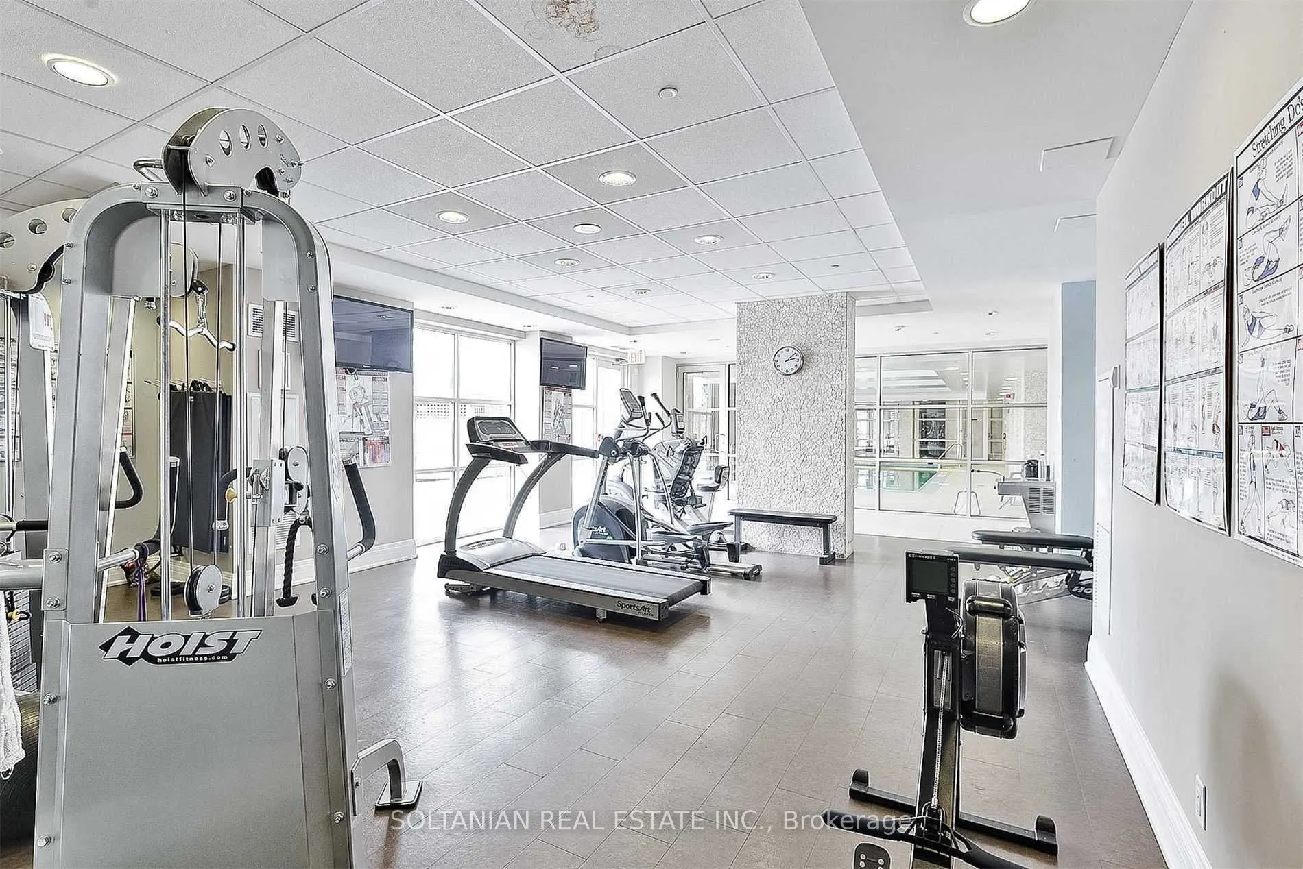 80 Burns Boulevard #425