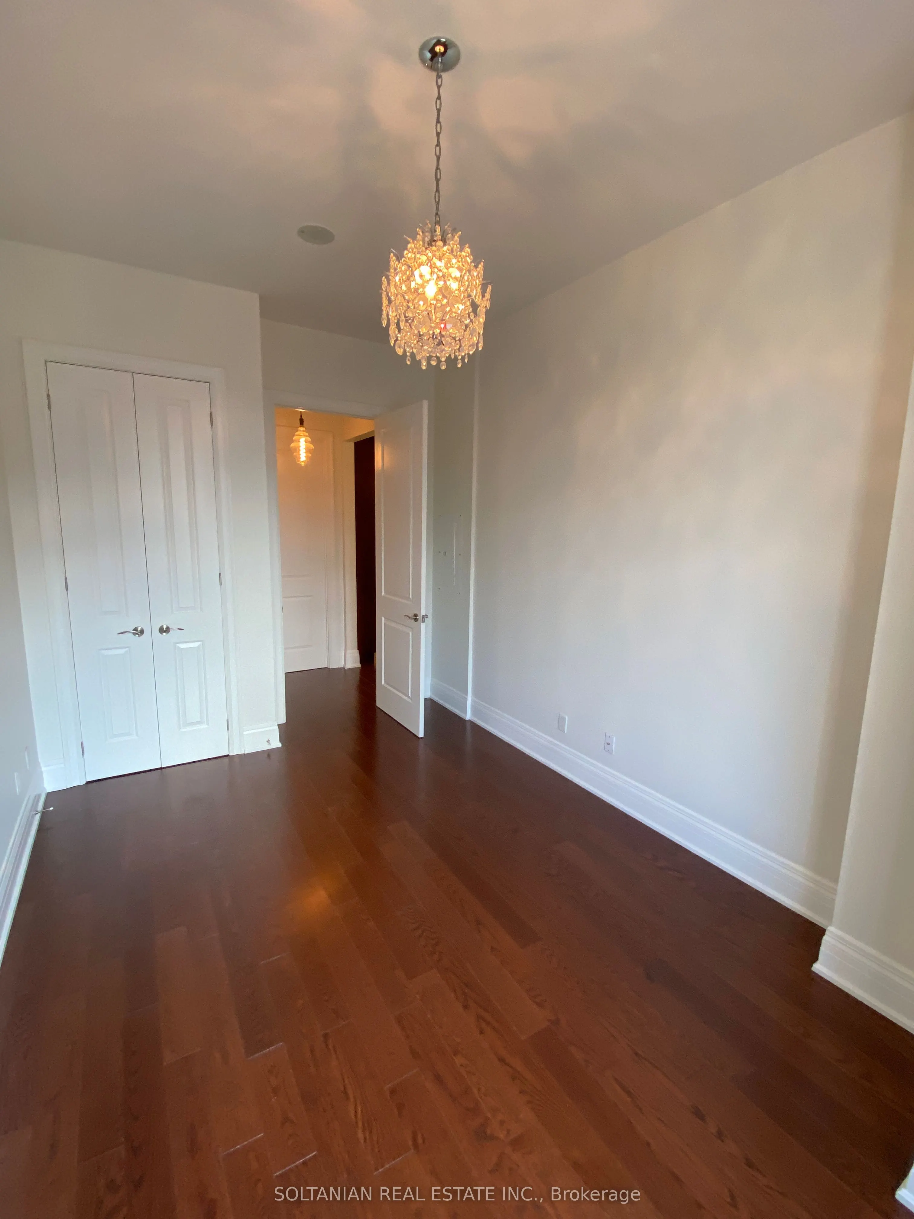 80 Burns Boulevard #425