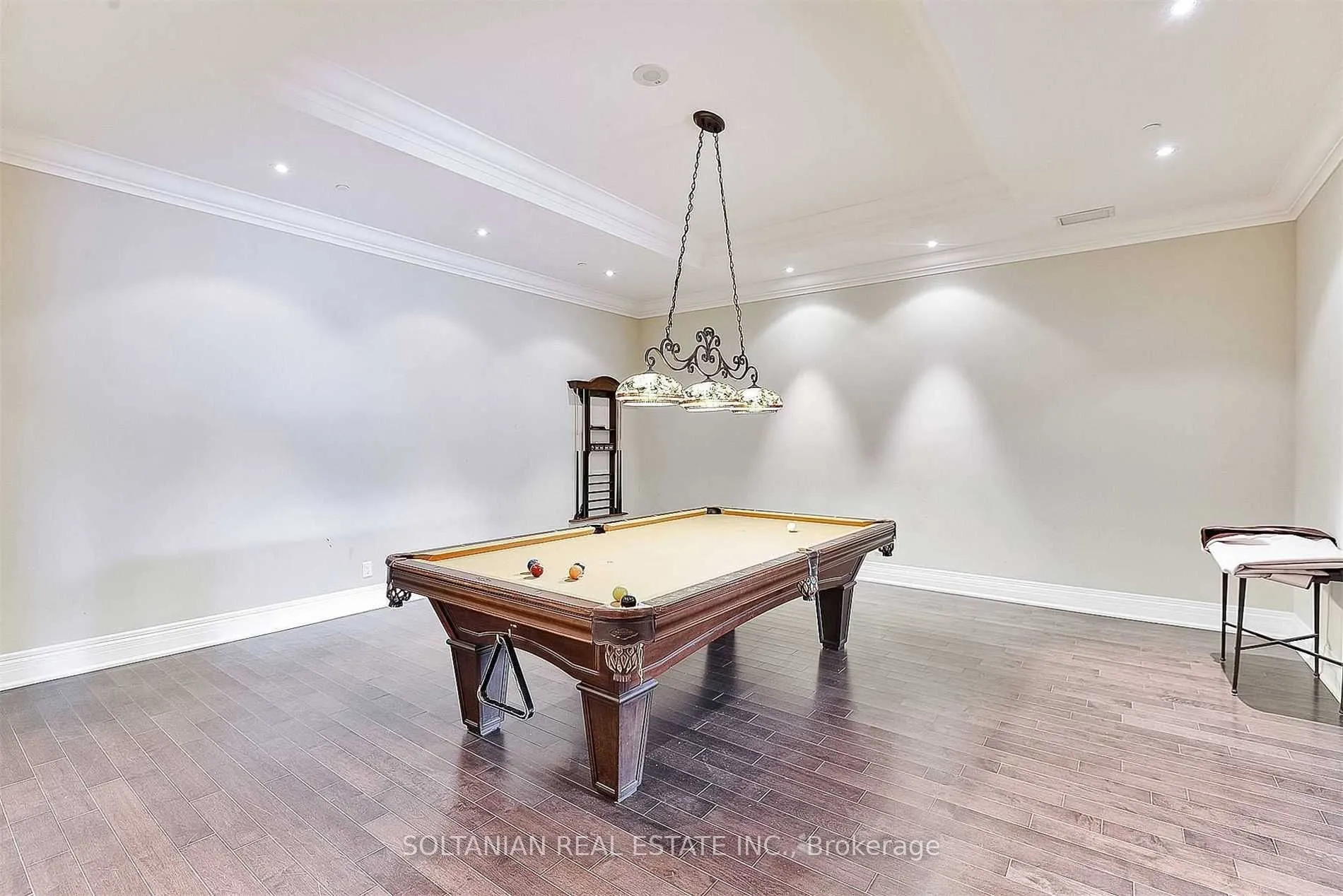 80 Burns Boulevard #425