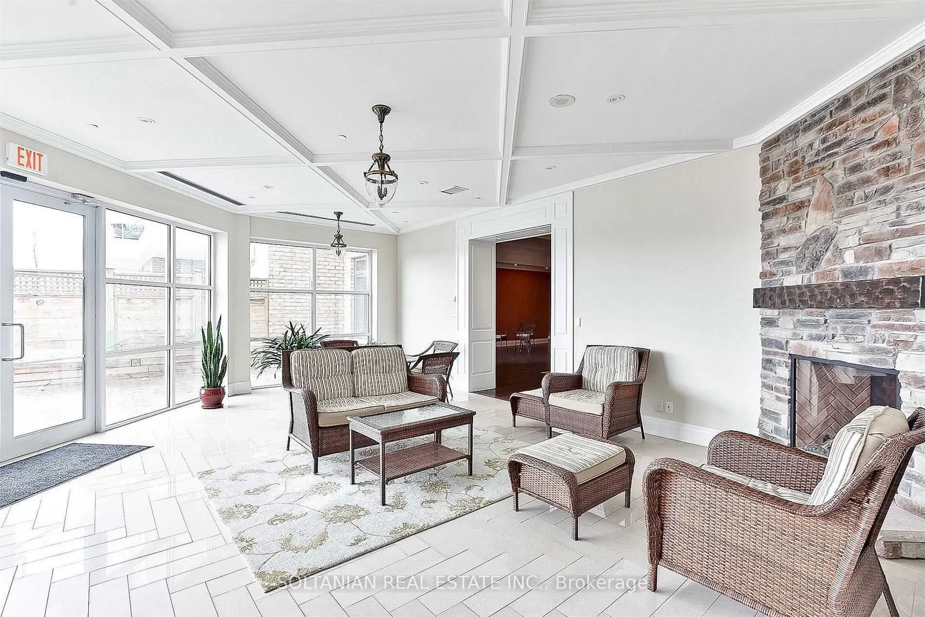 80 Burns Boulevard #425
