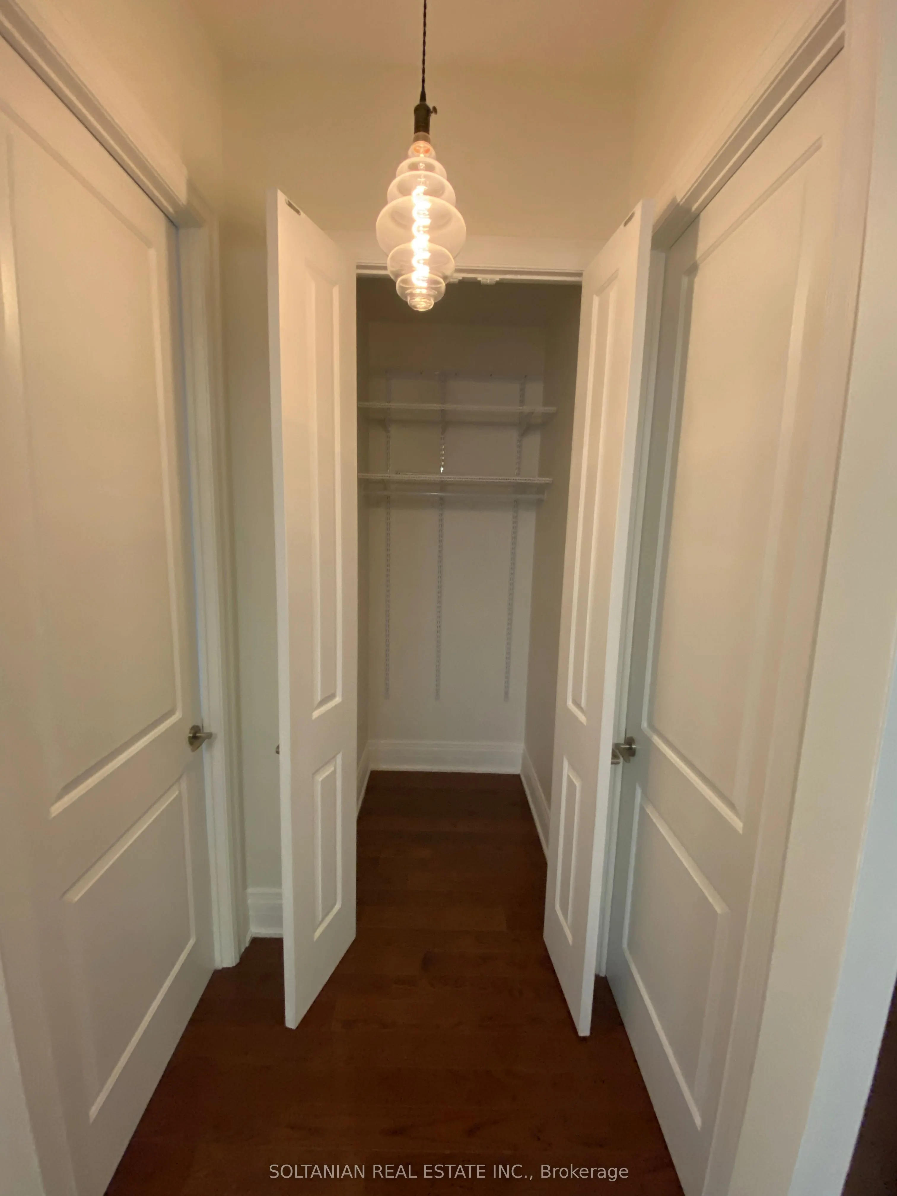 80 Burns Boulevard #425