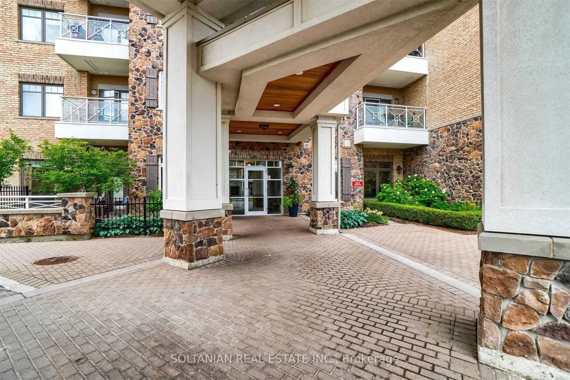80 Burns Boulevard #425