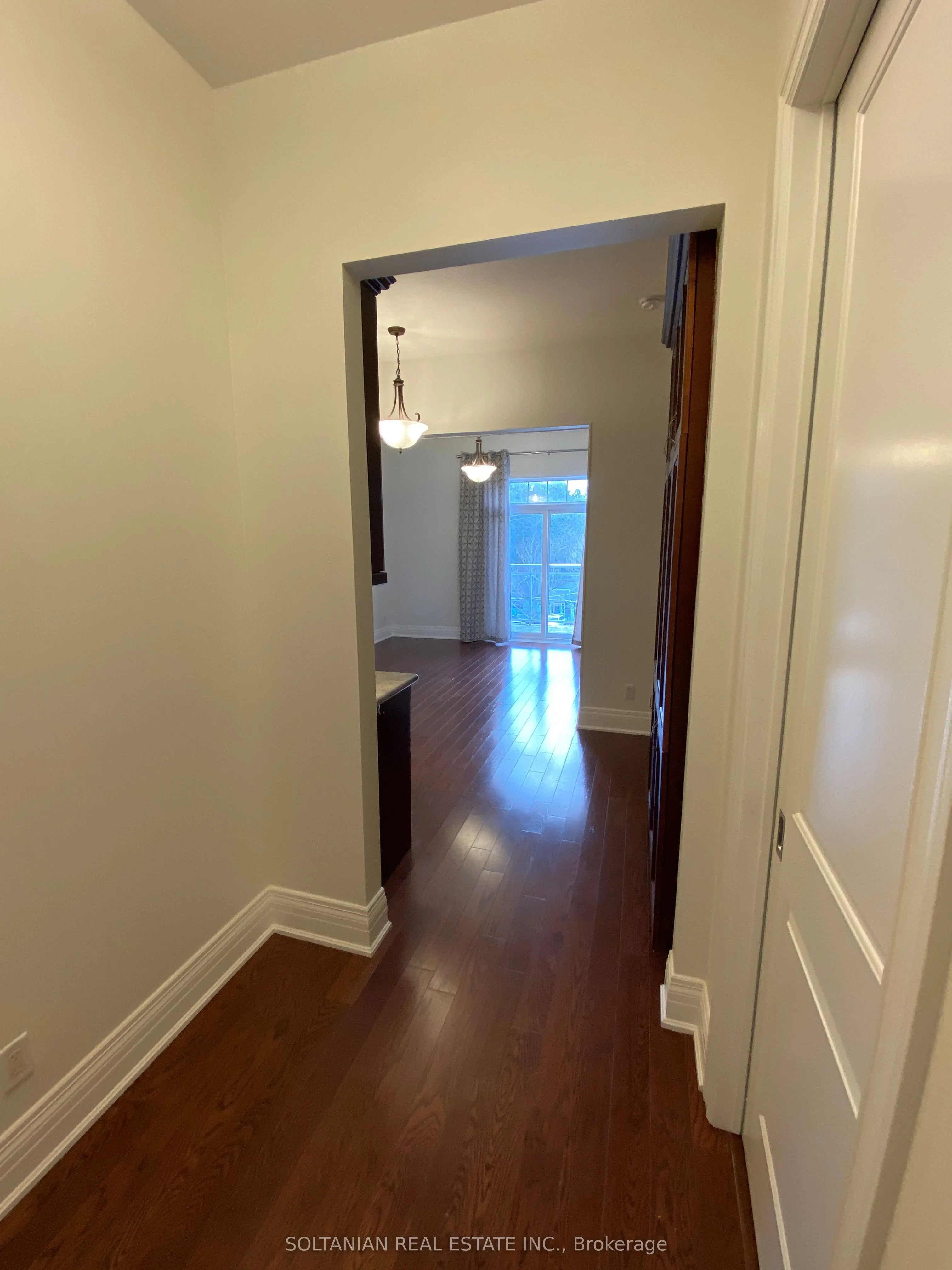 80 Burns Boulevard #425