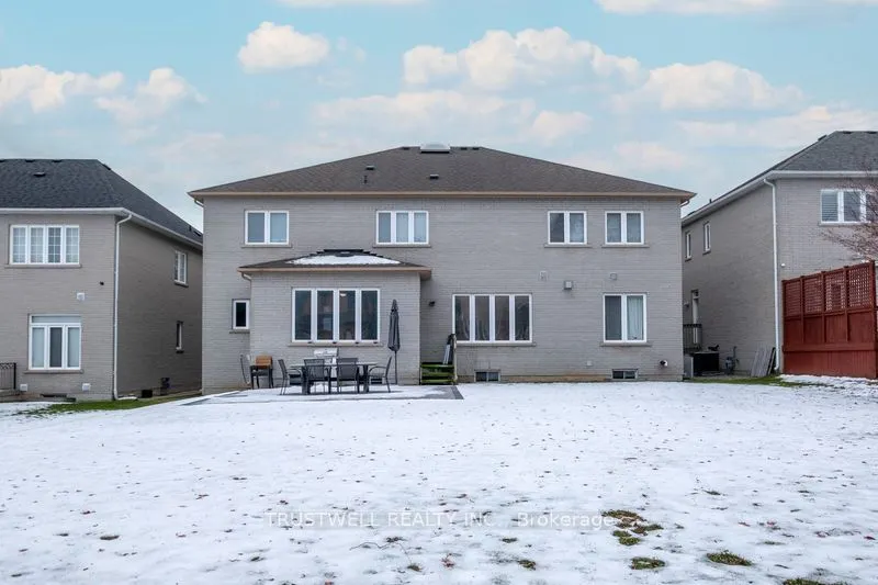 8 Ridgley Court