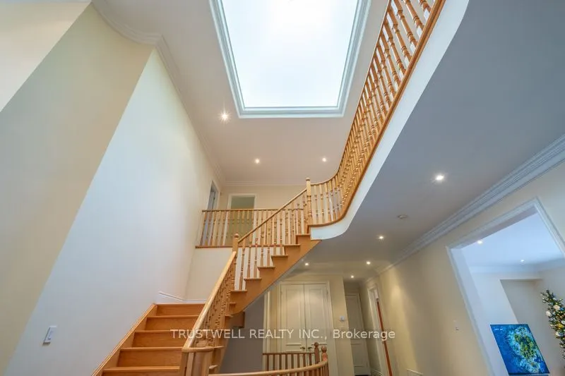 8 Ridgley Court
