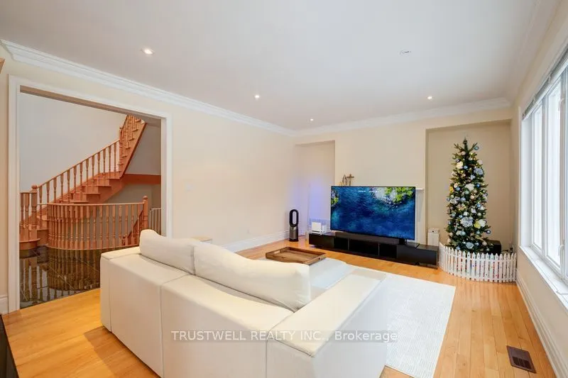 8 Ridgley Court