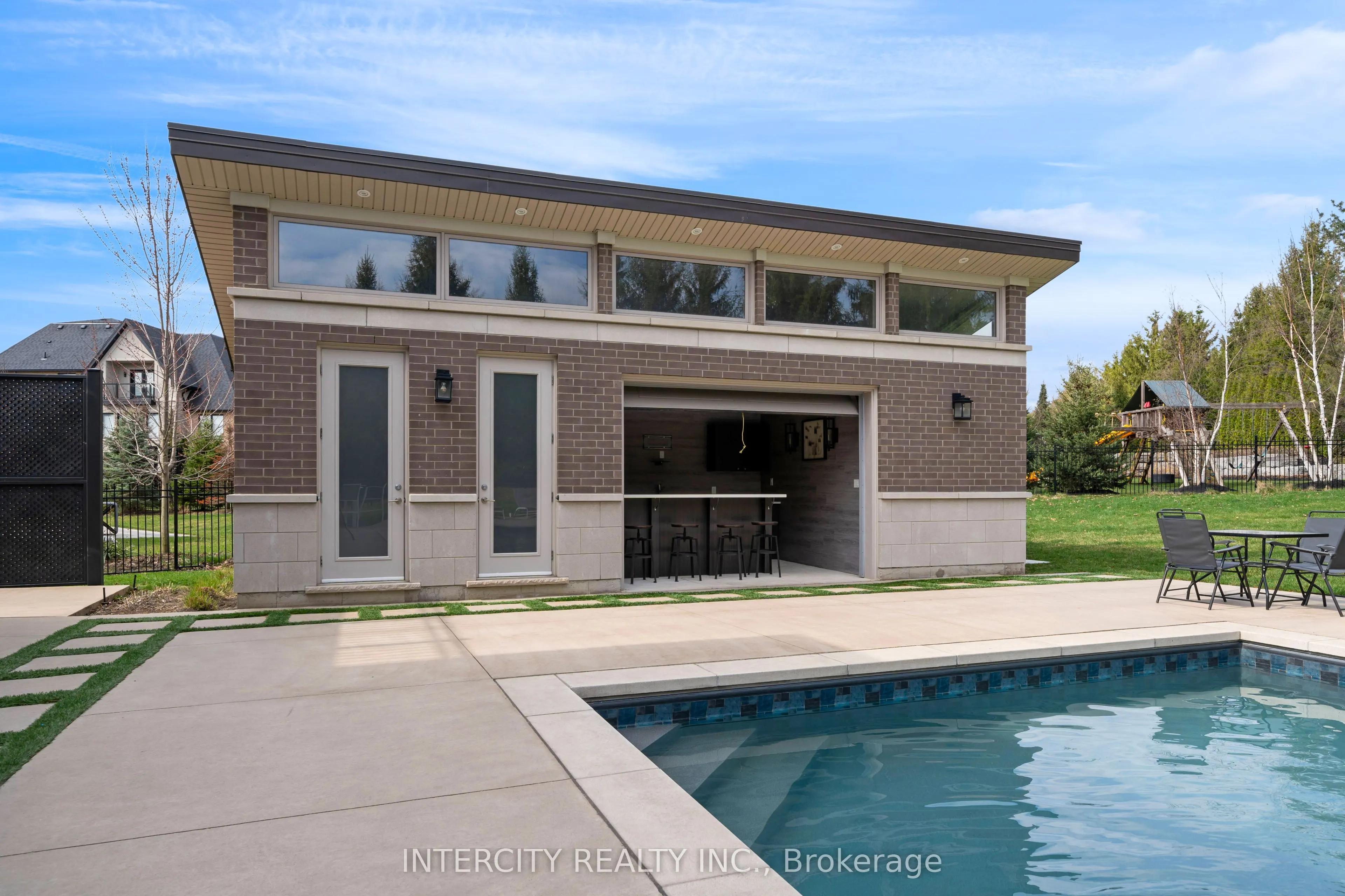 34 Rosebud Court