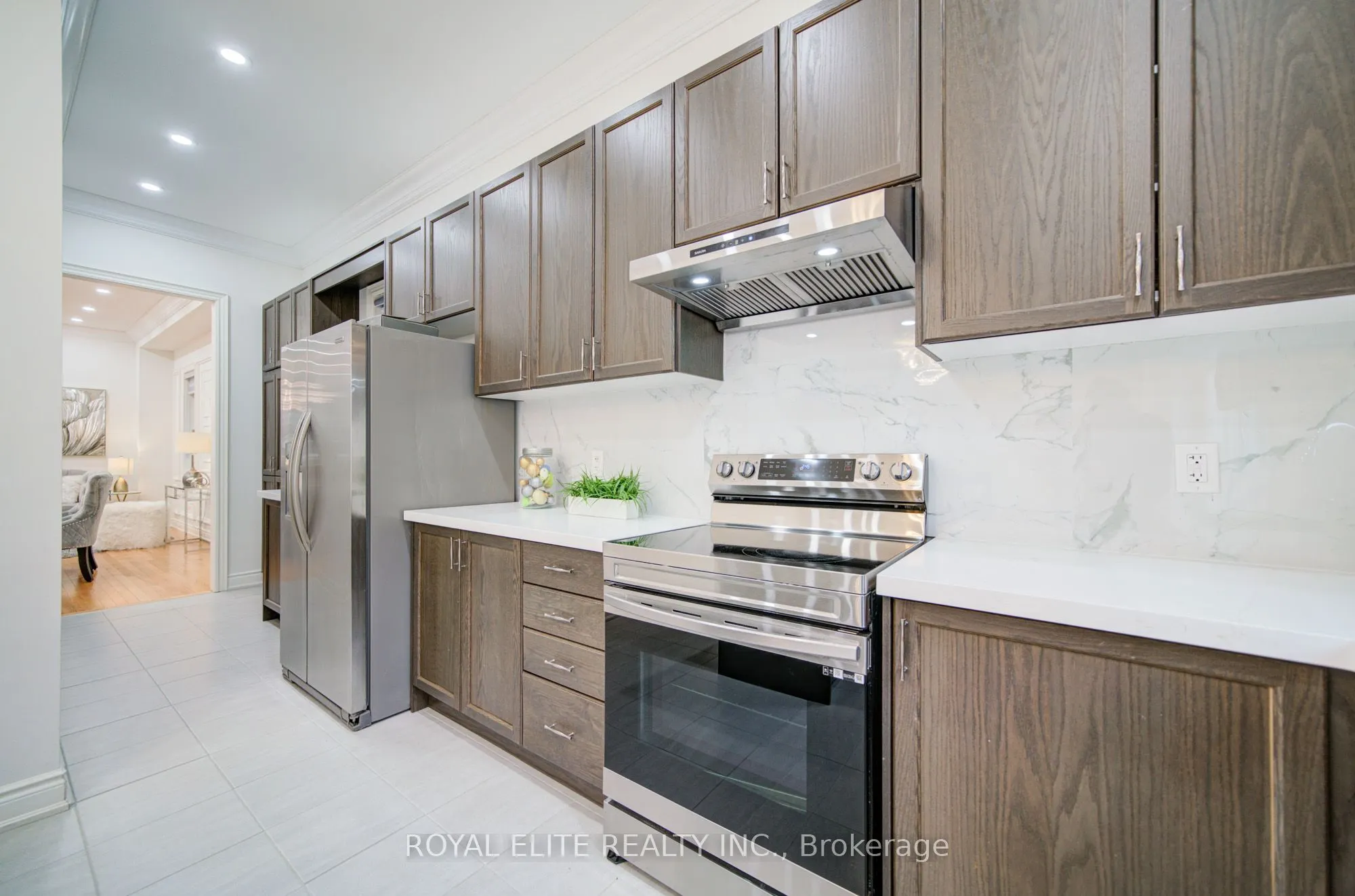 57 Betty May Crescent