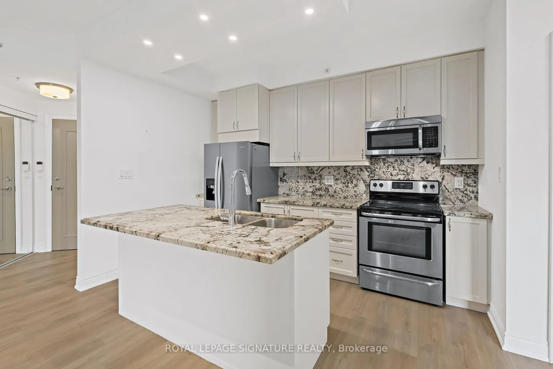 2396 Major Mackenzie Drive W #220