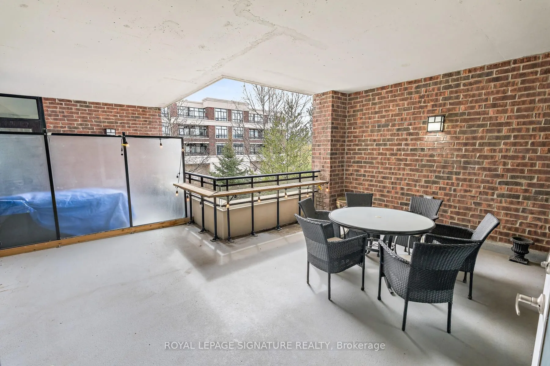 2396 Major Mackenzie Drive W #220