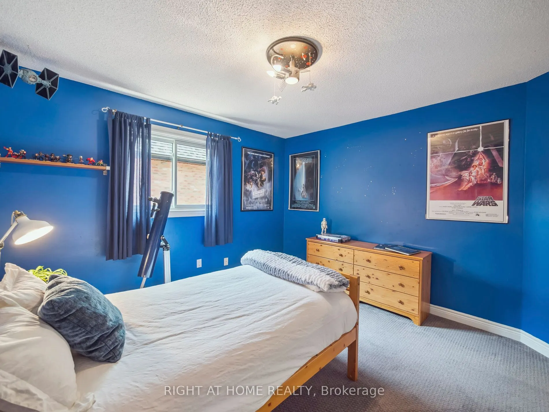 100 Carlyle Crescent