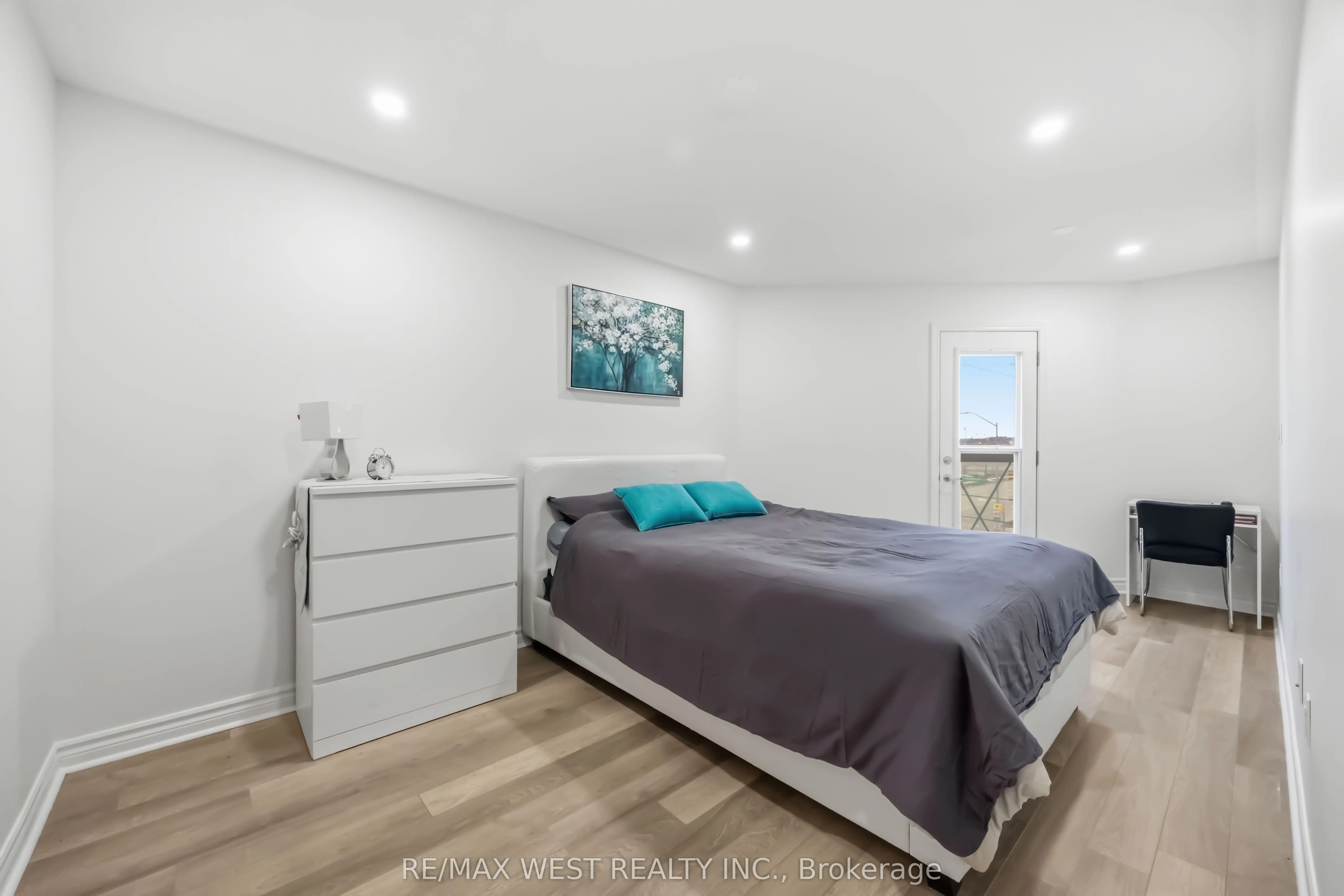 3905 Major MacKenzie Drive #32