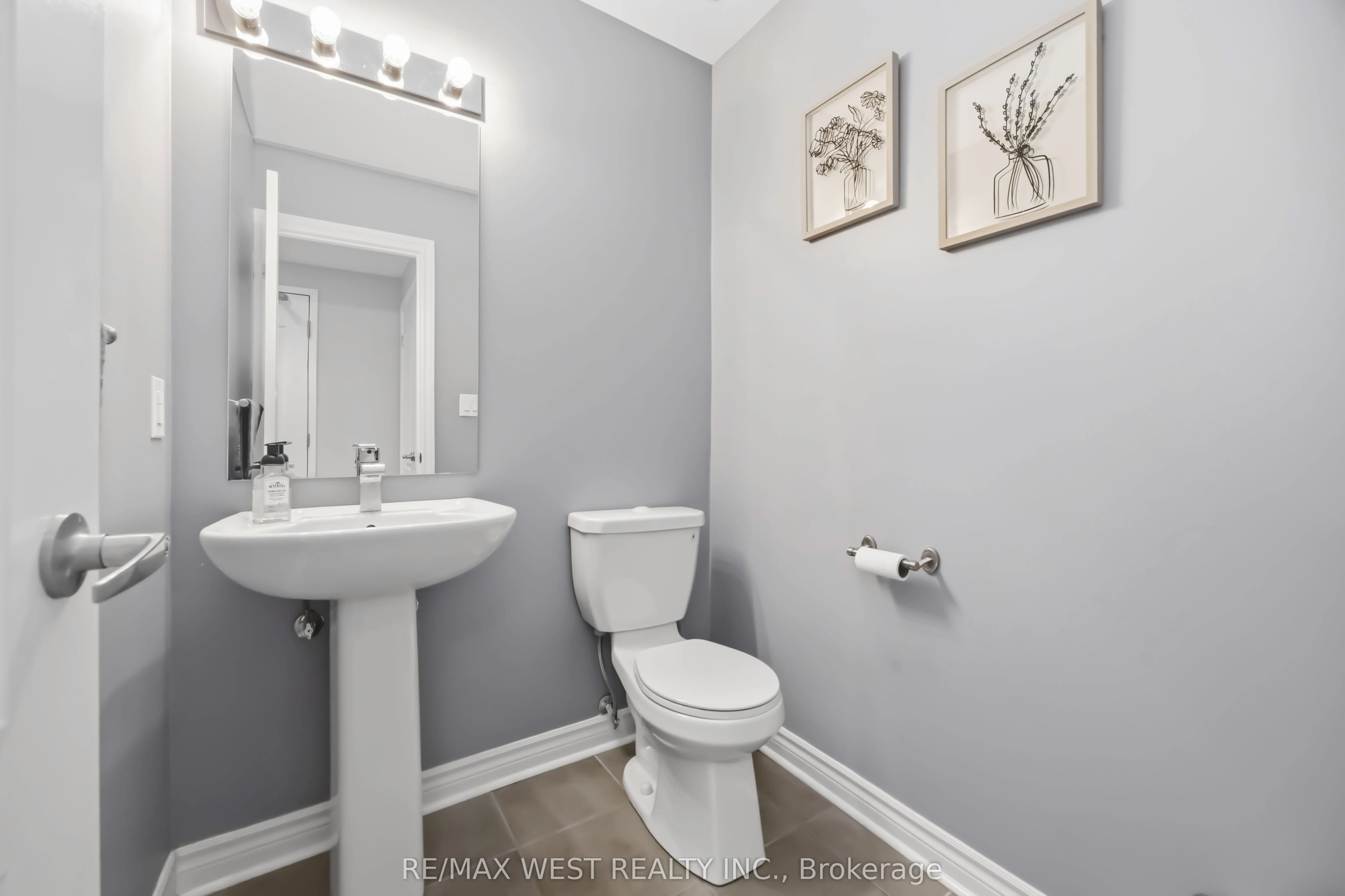 3905 Major MacKenzie Drive #32