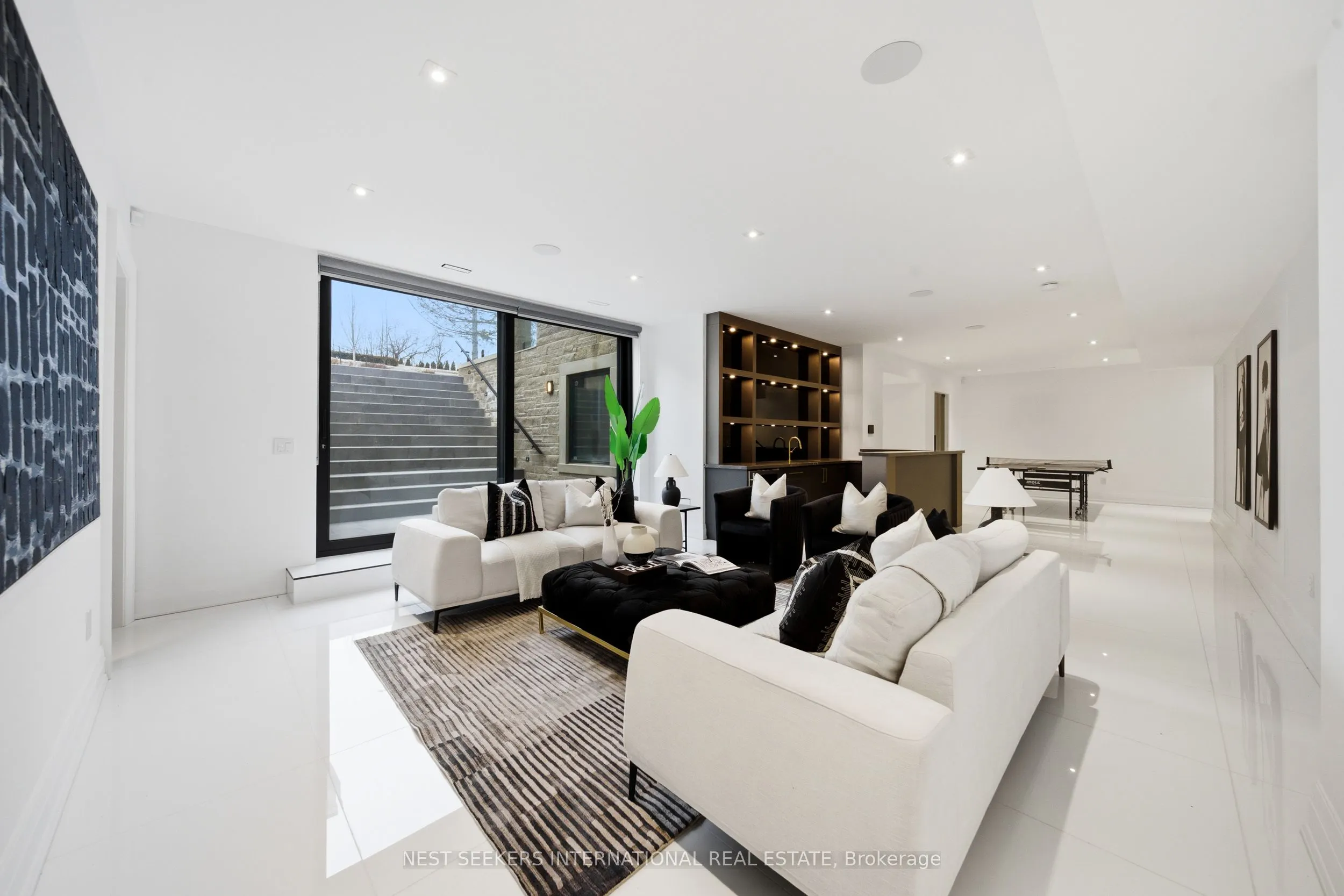36 Waymar Heights Boulevard