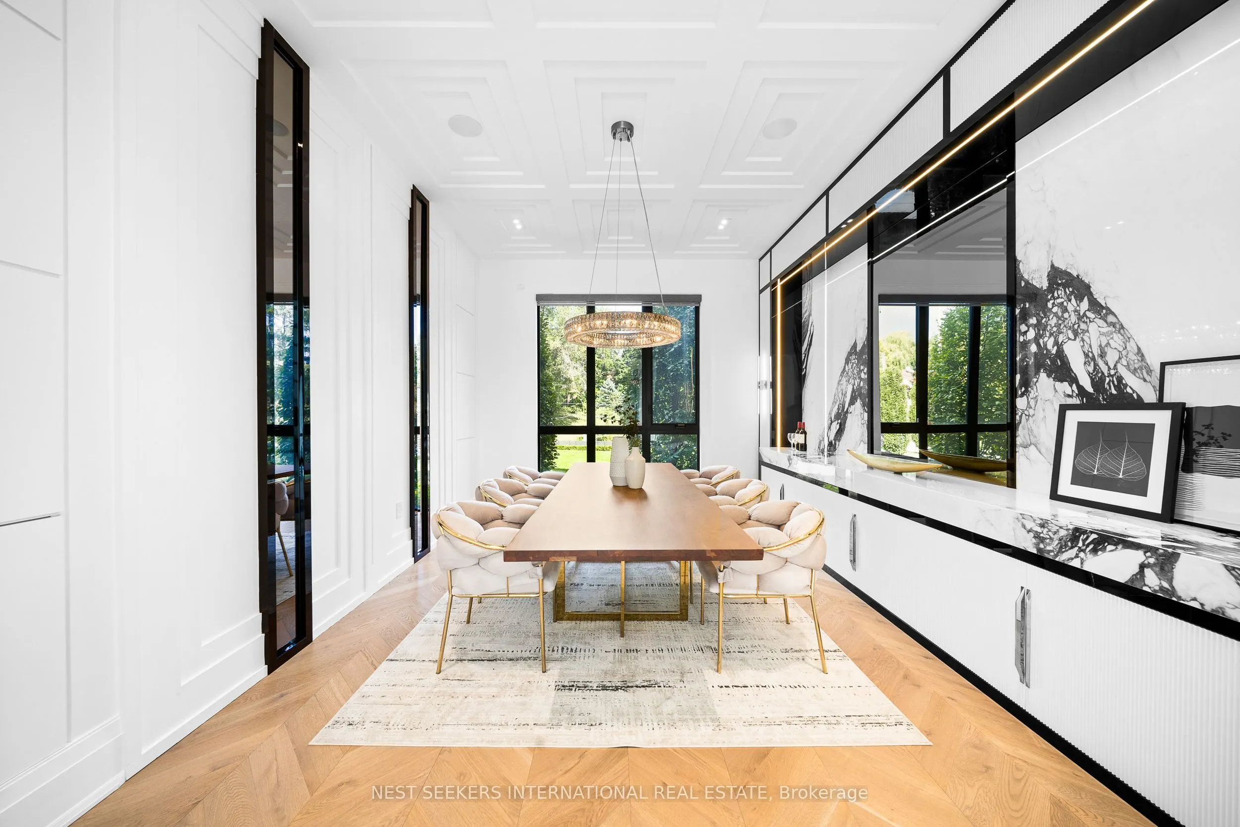 36 Waymar Heights Boulevard