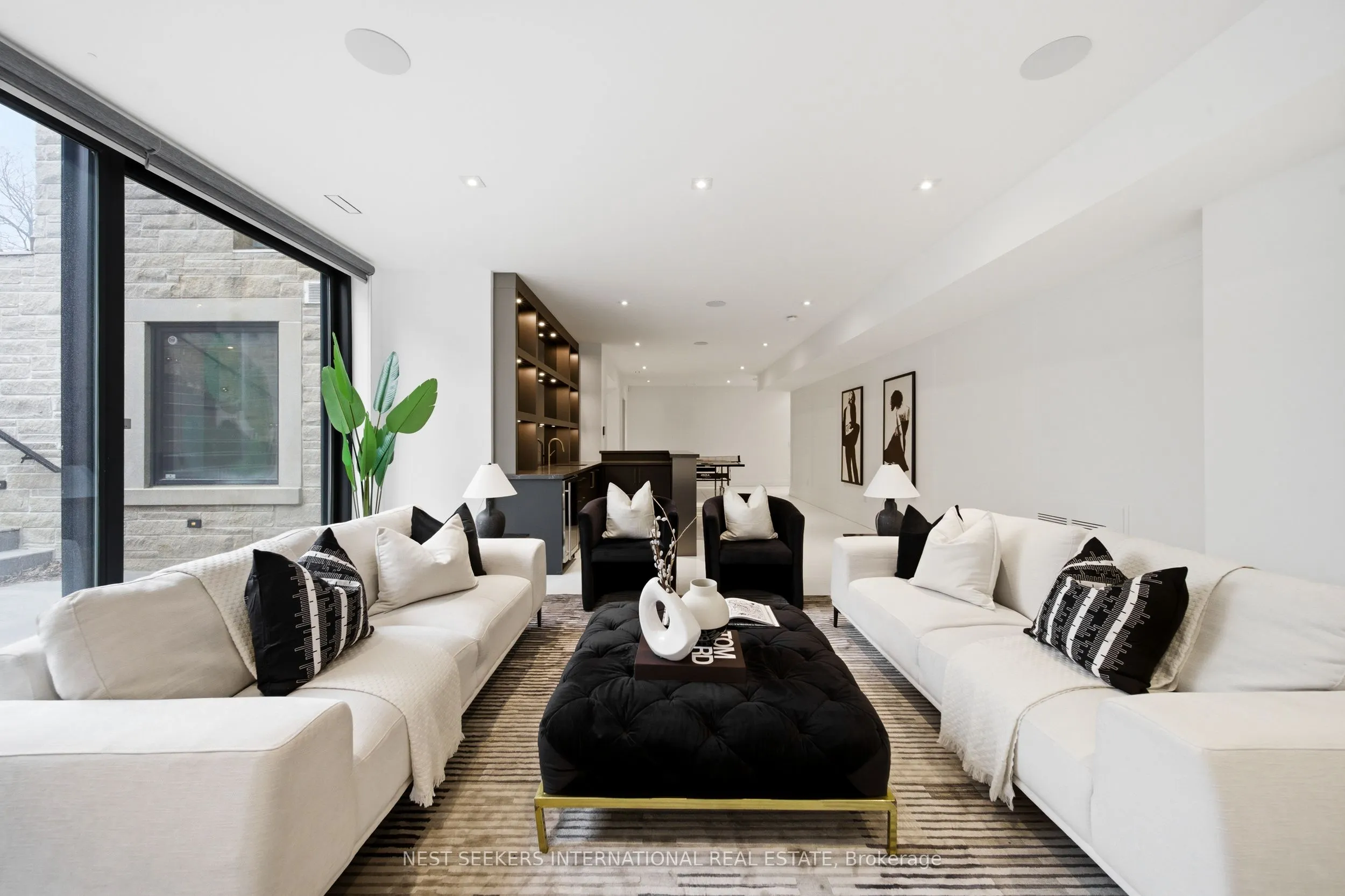 36 Waymar Heights Boulevard