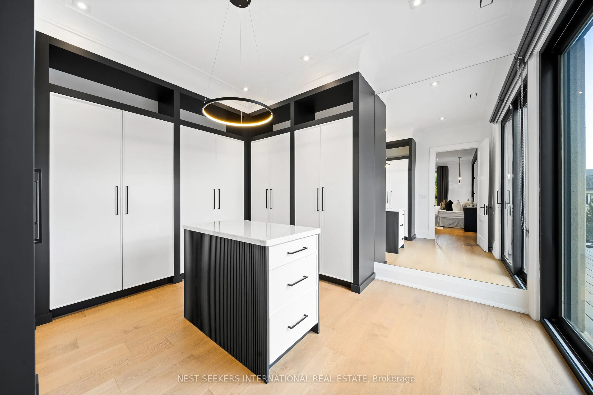 36 Waymar Heights Boulevard